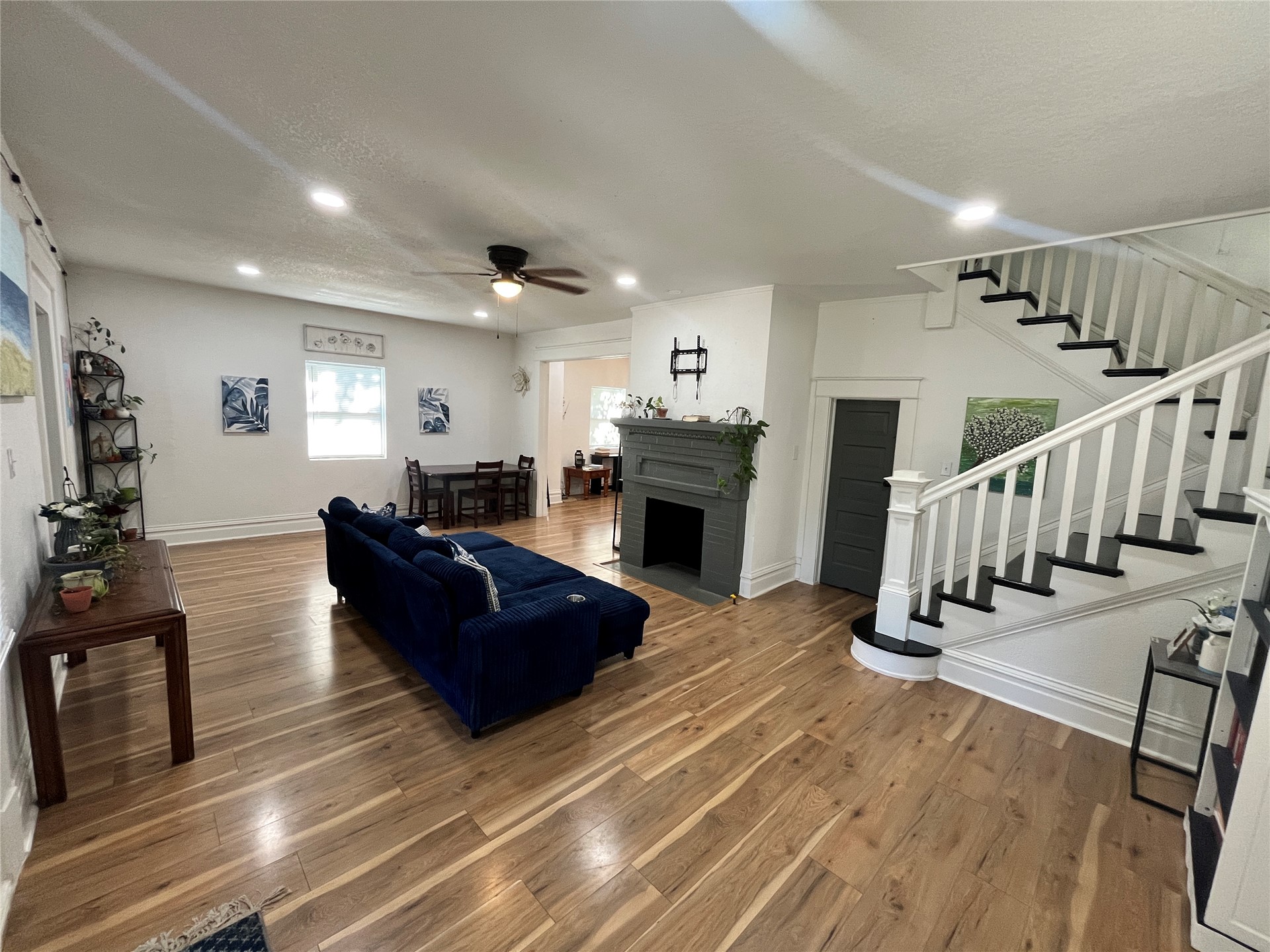 623 Lawrence Street Property Photo 6