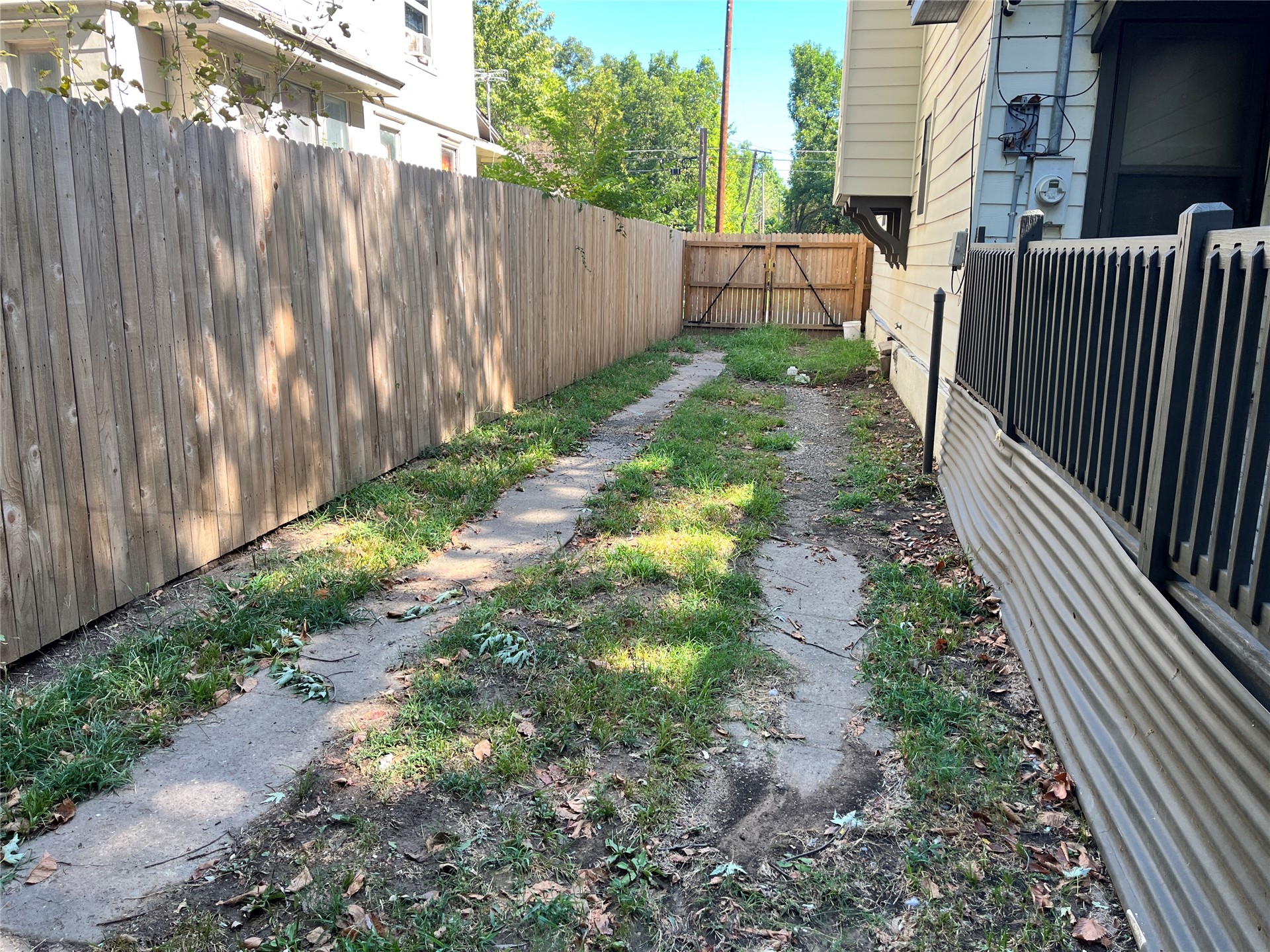 623 Lawrence Street Property Photo 51