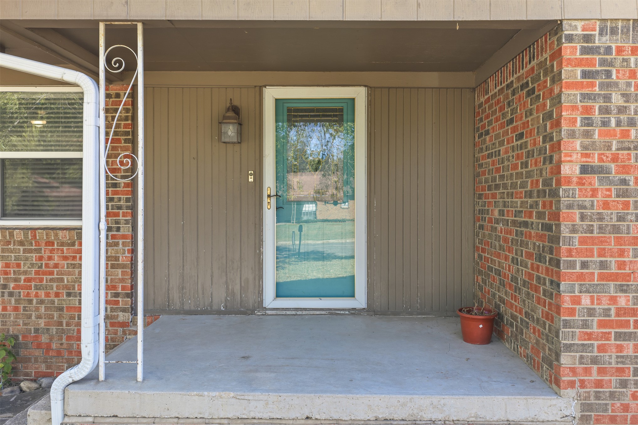 108 Circle Drive Property Photo 5