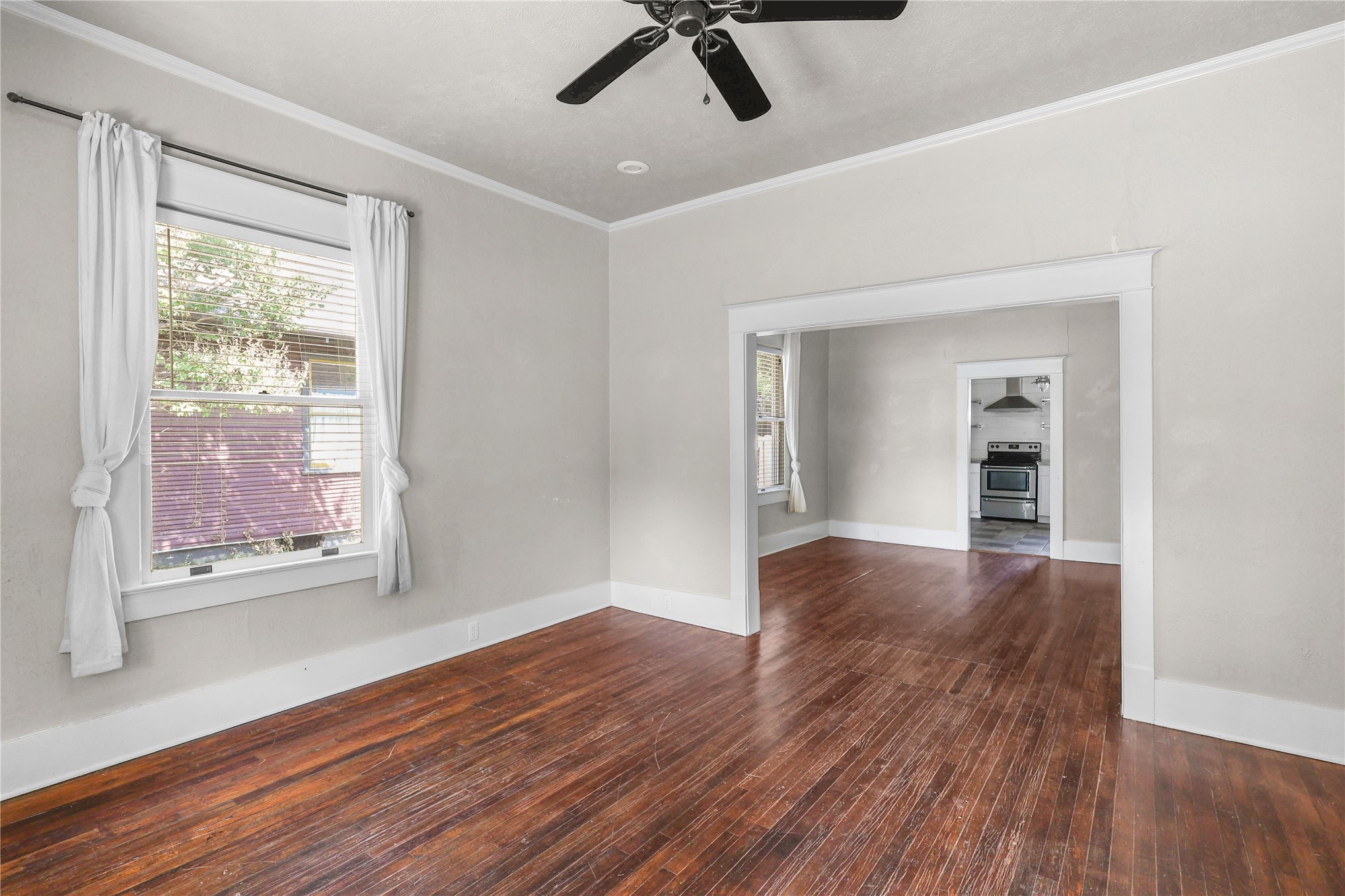 318 Sw D Street Property Photo 10