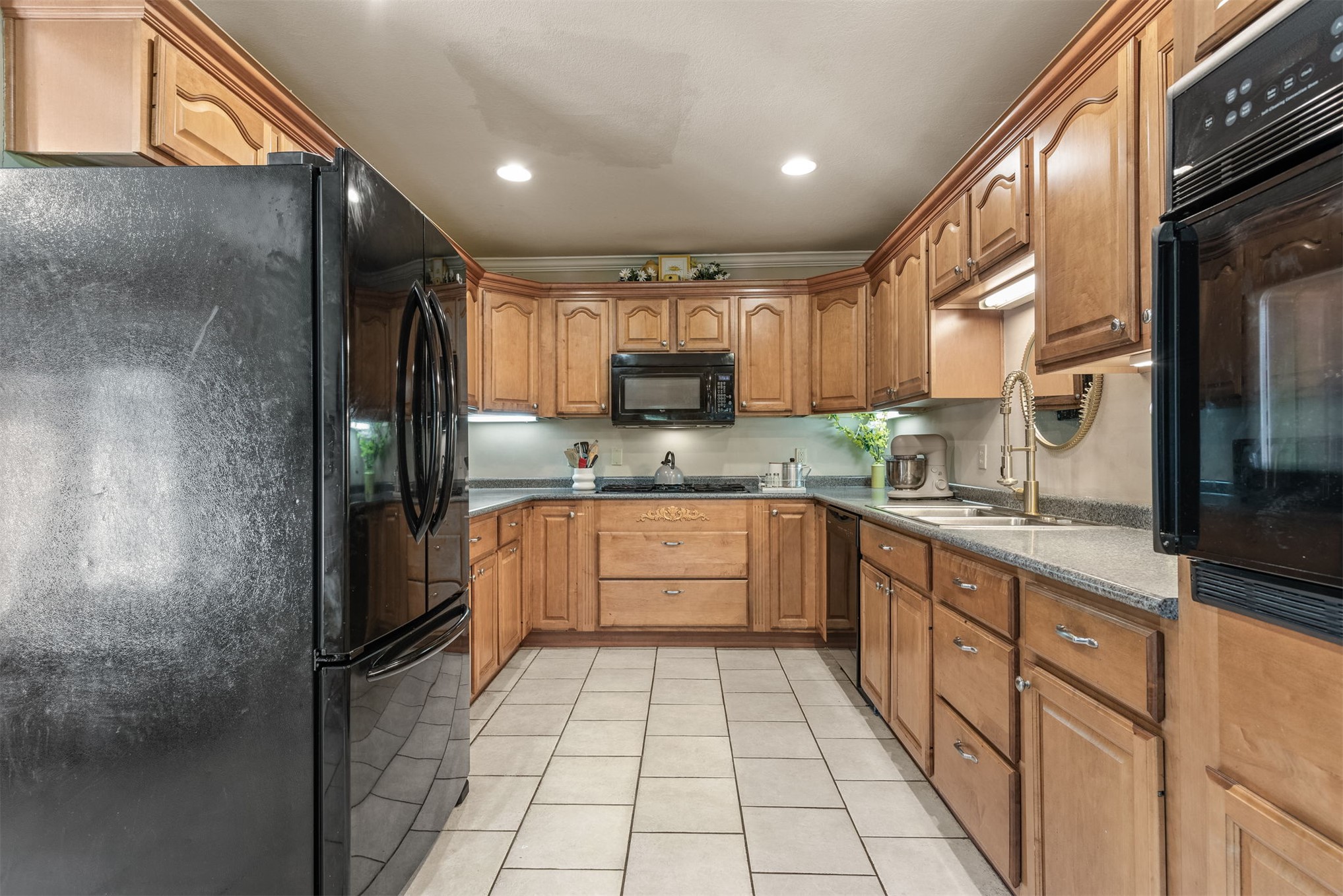 1810 W Independence Street Property Photo 5