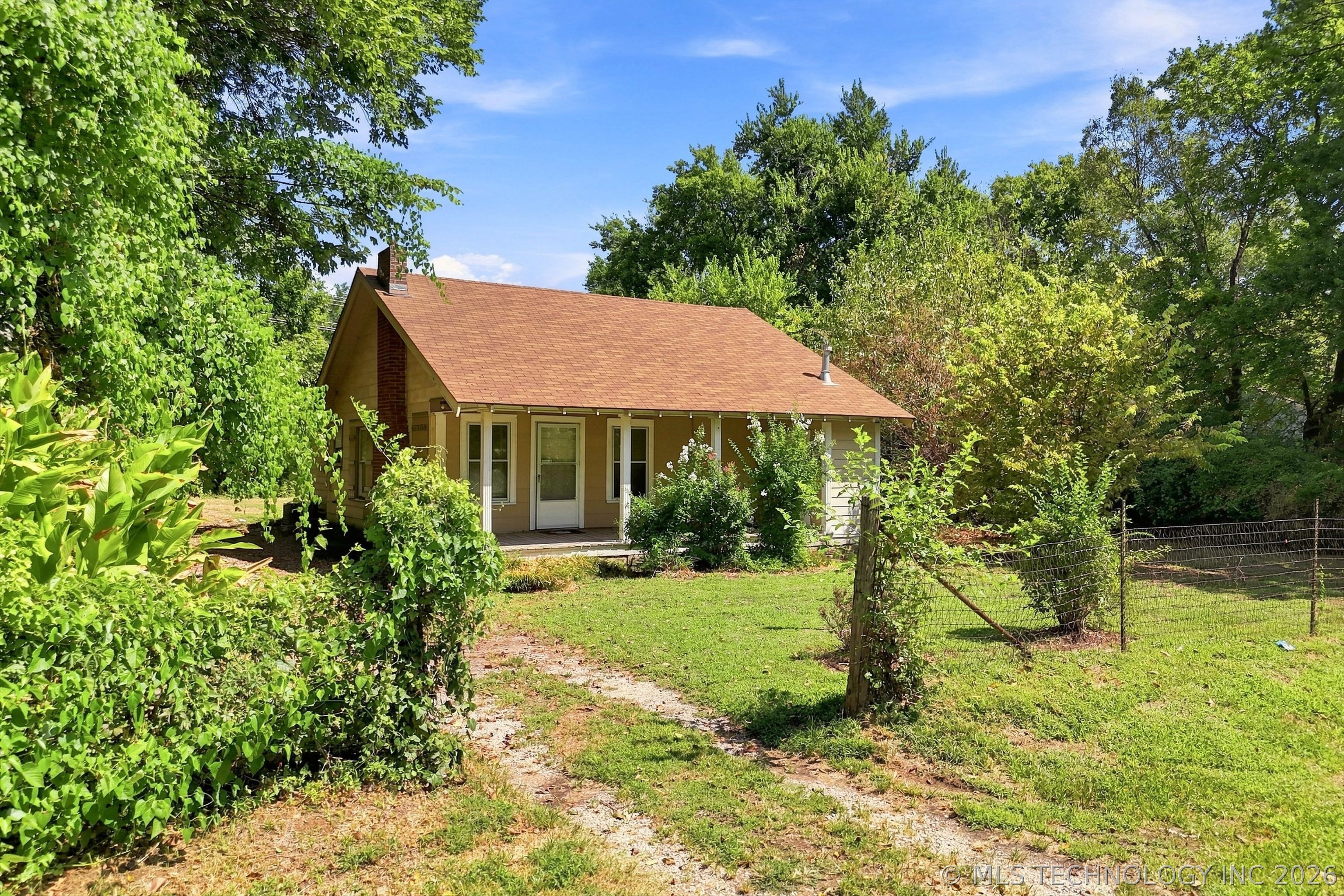 1313 E 66th Place Property Photo 2