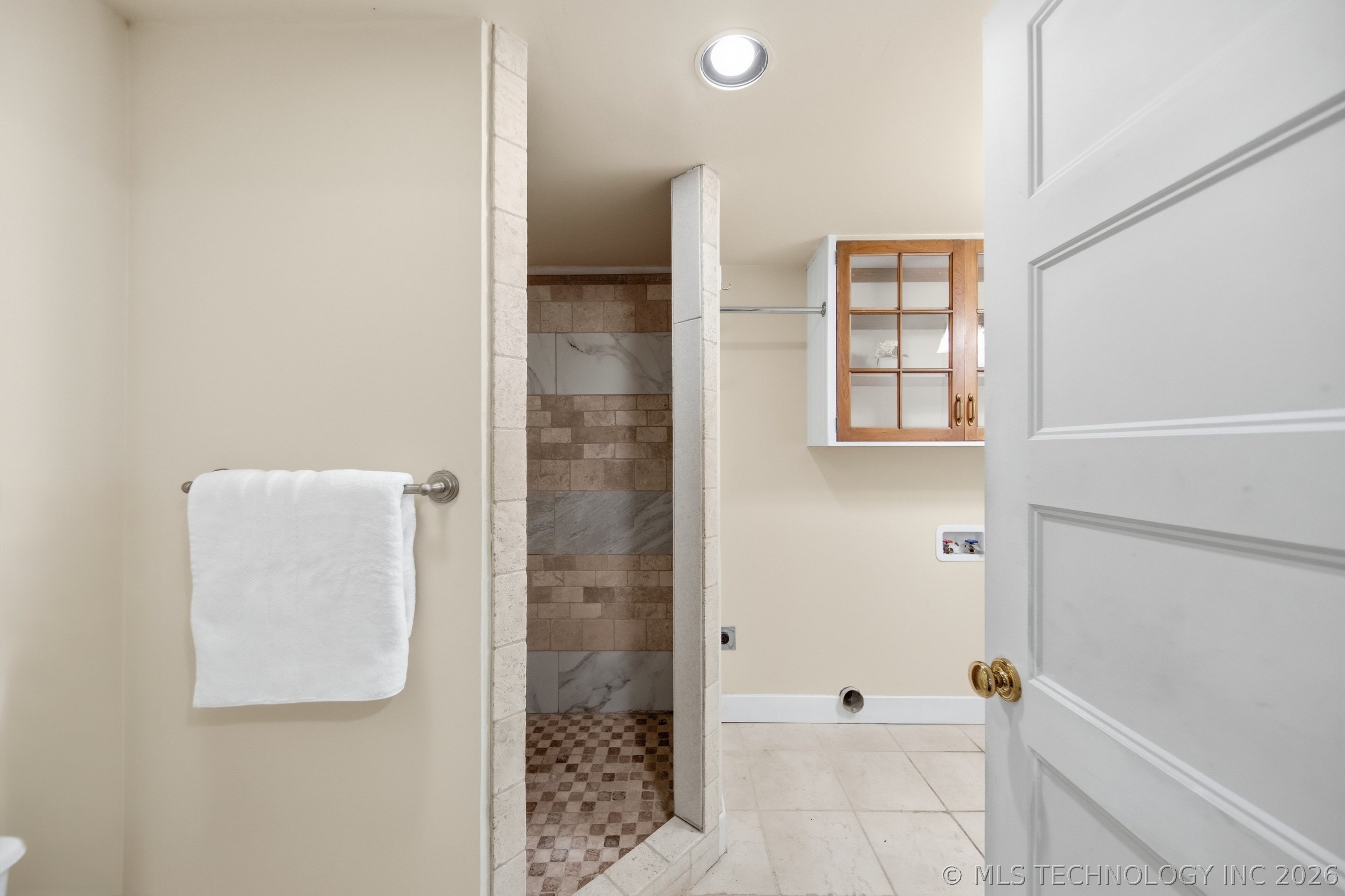 1313 E 66th Place Property Photo 16
