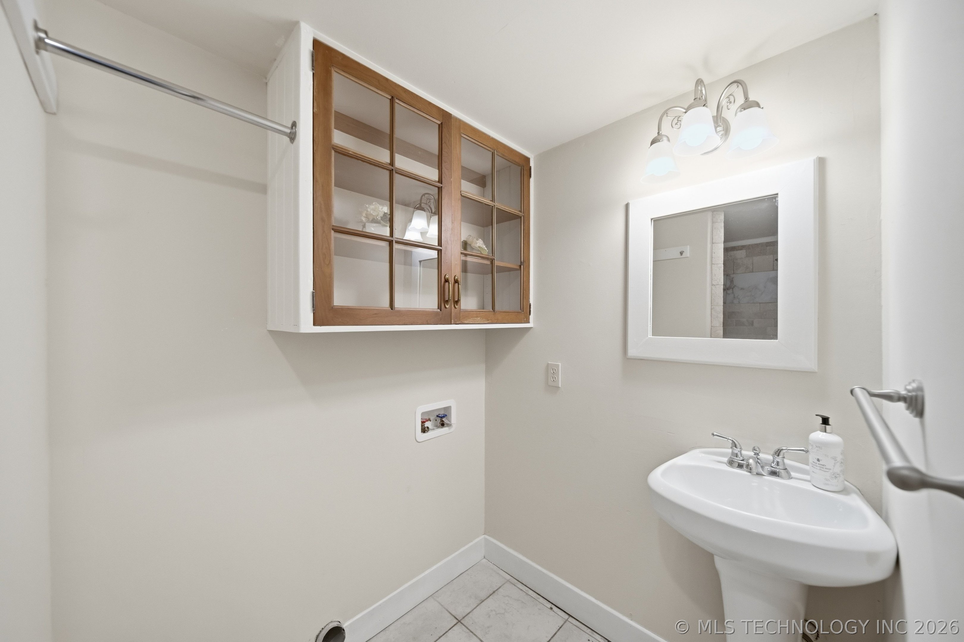1313 E 66th Place Property Photo 17