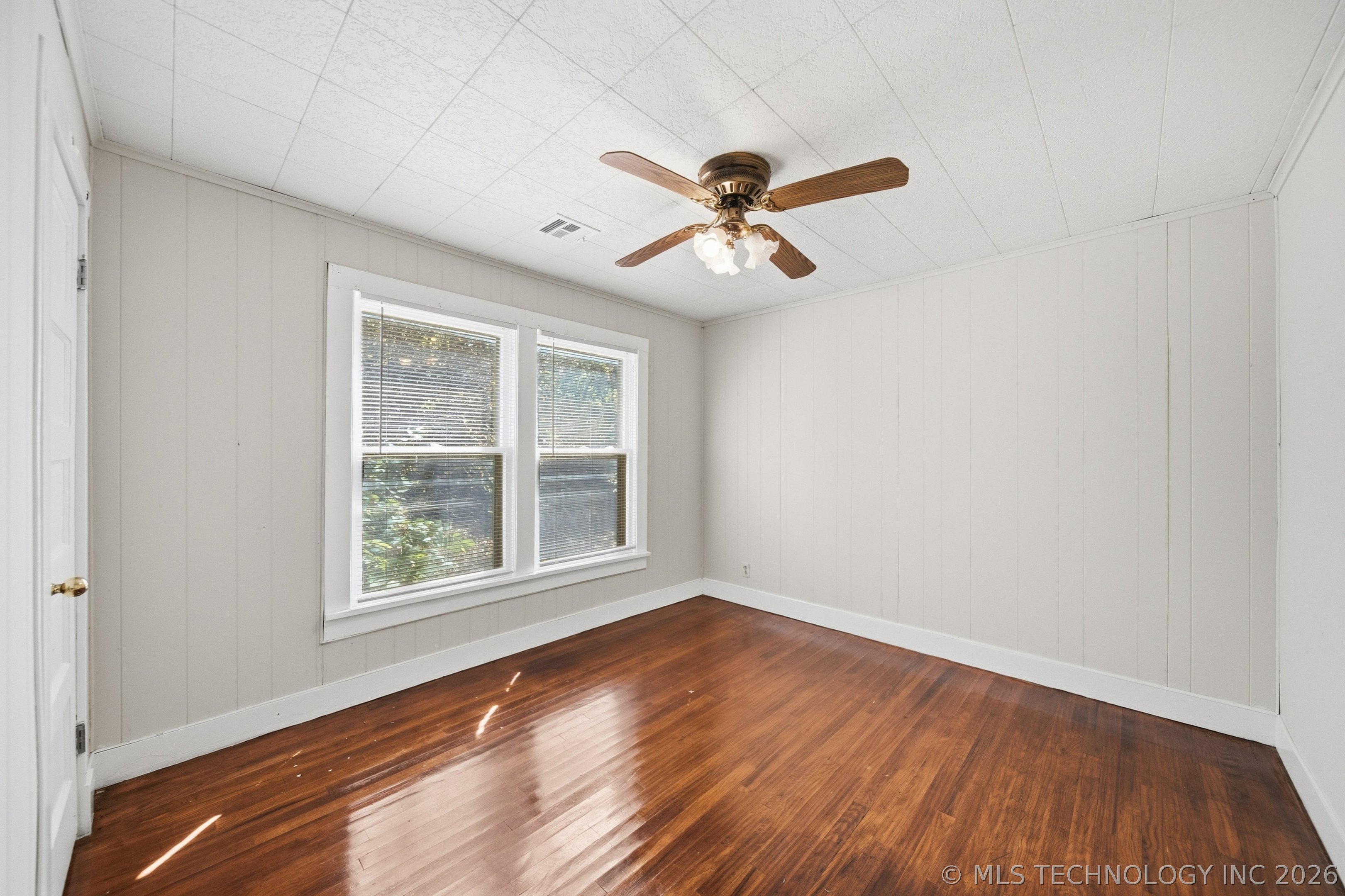 1313 E 66th Place Property Photo 20