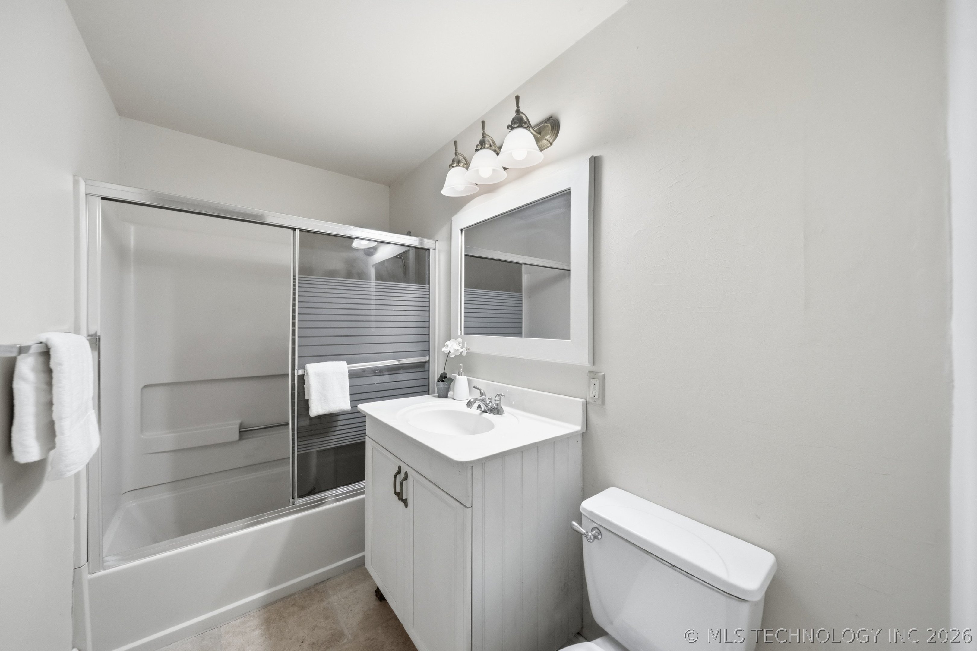 1313 E 66th Place Property Photo 21