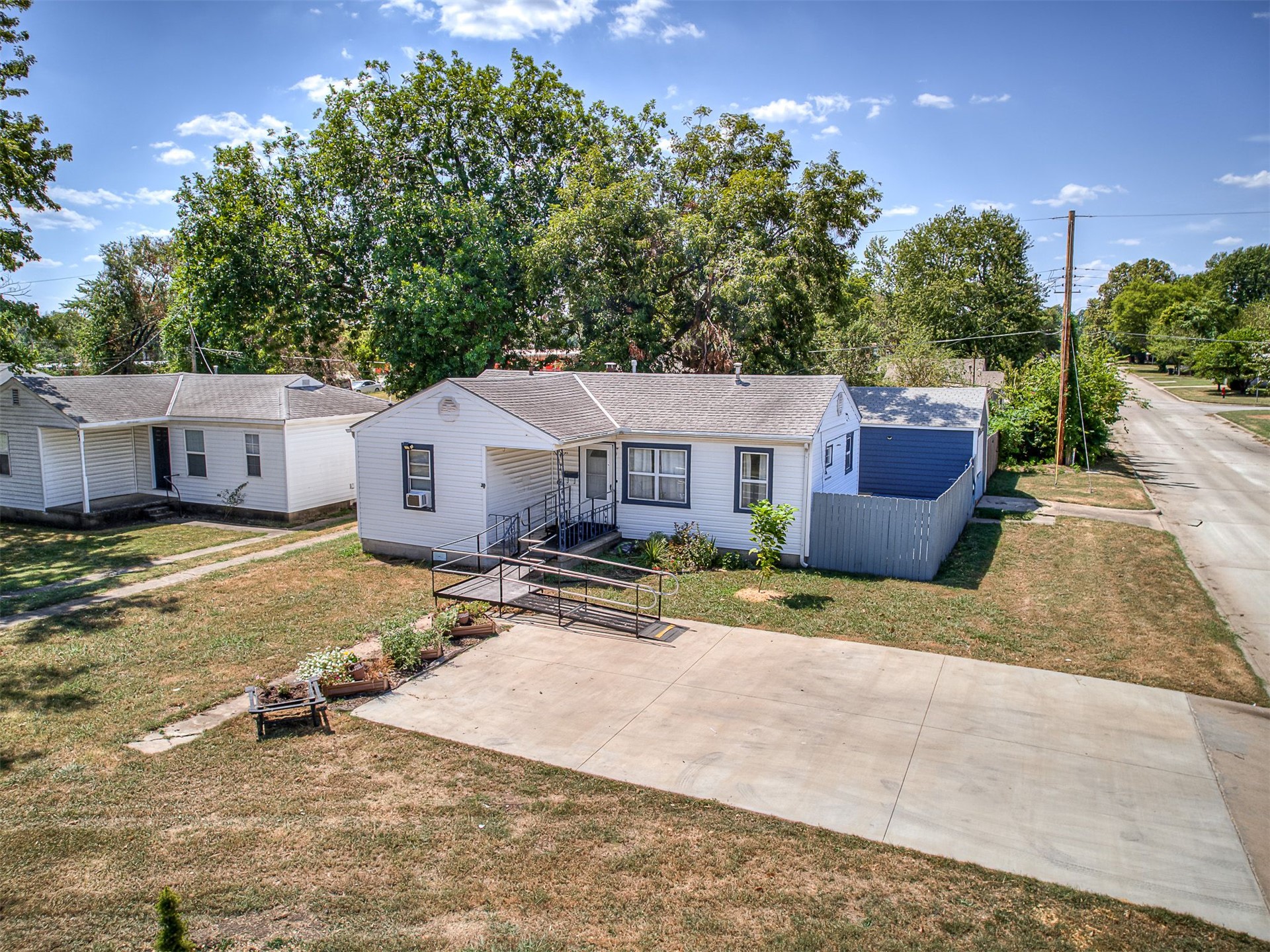 301 S Osage Property Photo 1