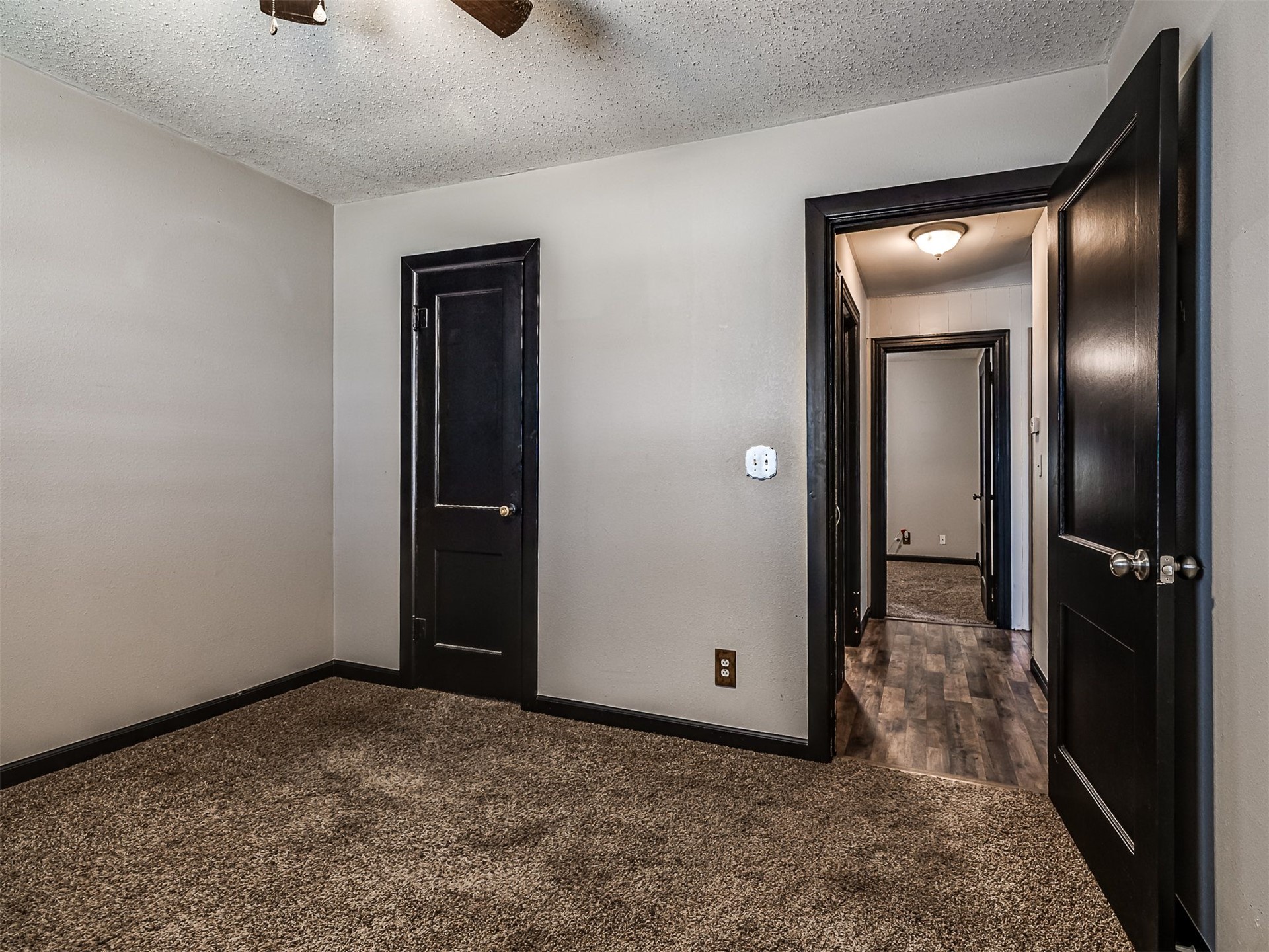 301 S Osage Property Photo 17