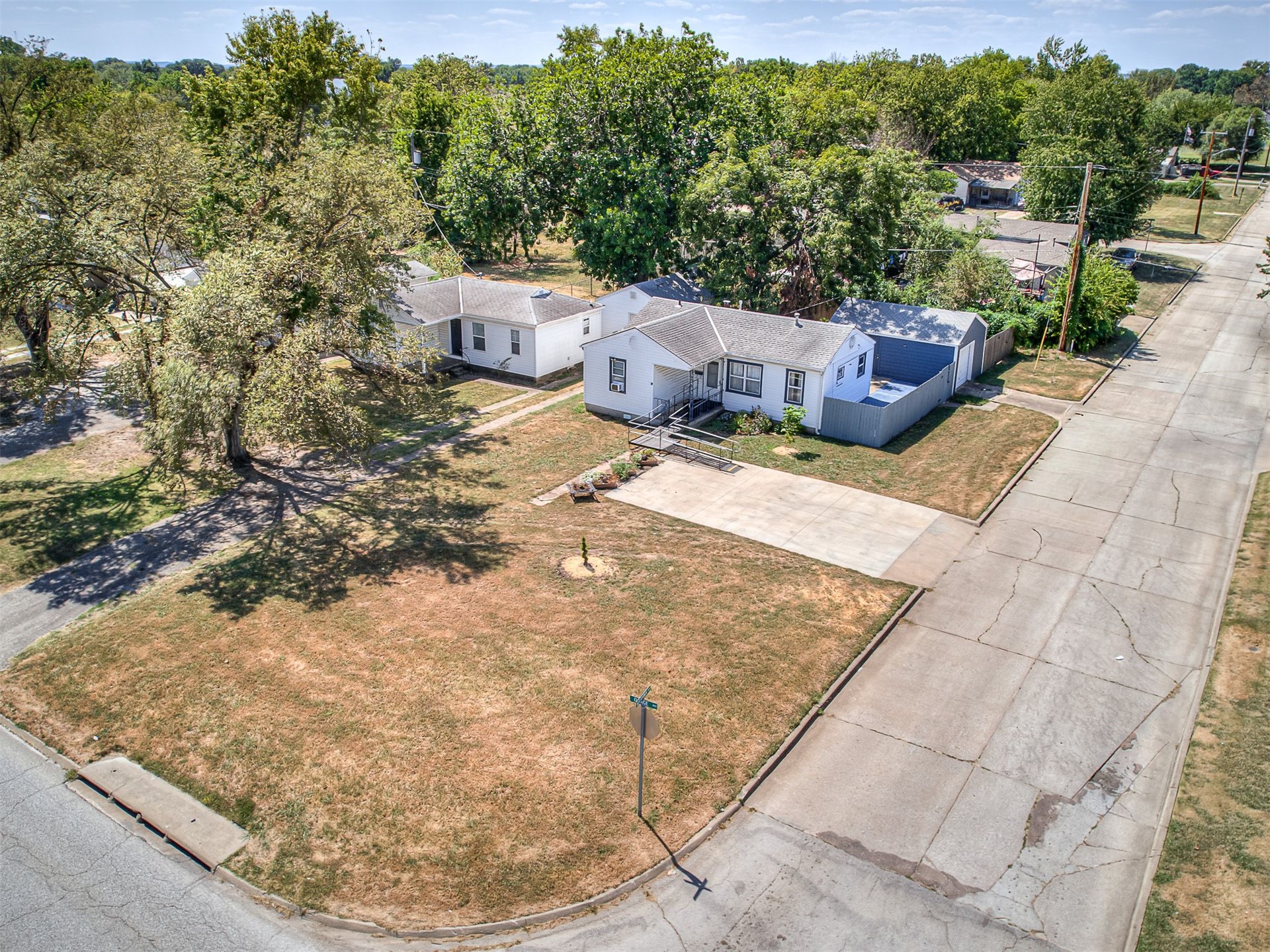 301 S Osage Property Photo 33