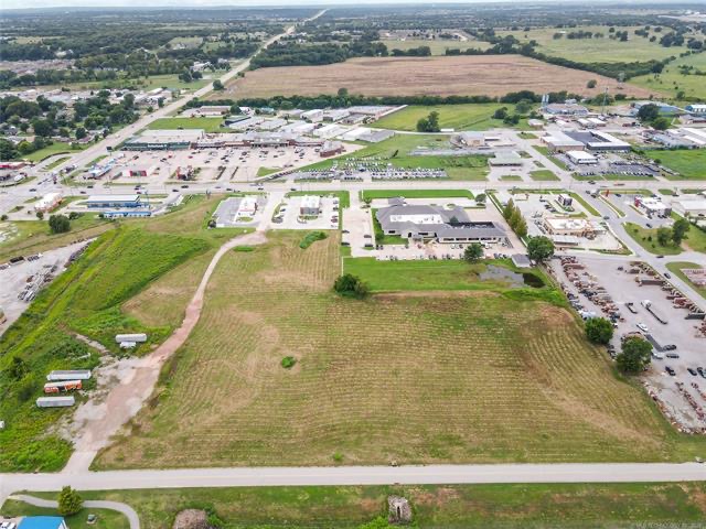 409 N Armstrong Street Property Photo 3