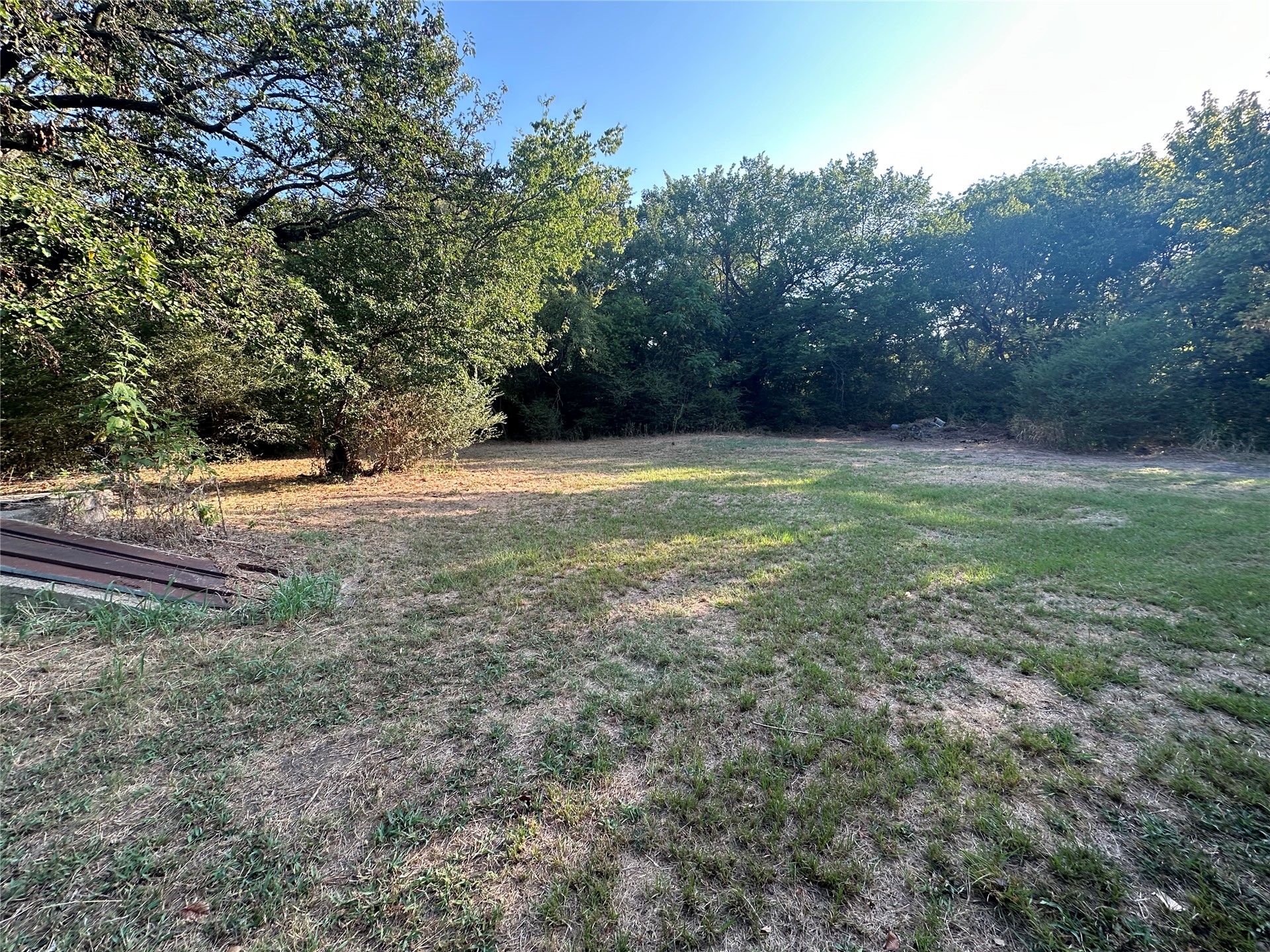 413 E Leecraft Property Photo 3