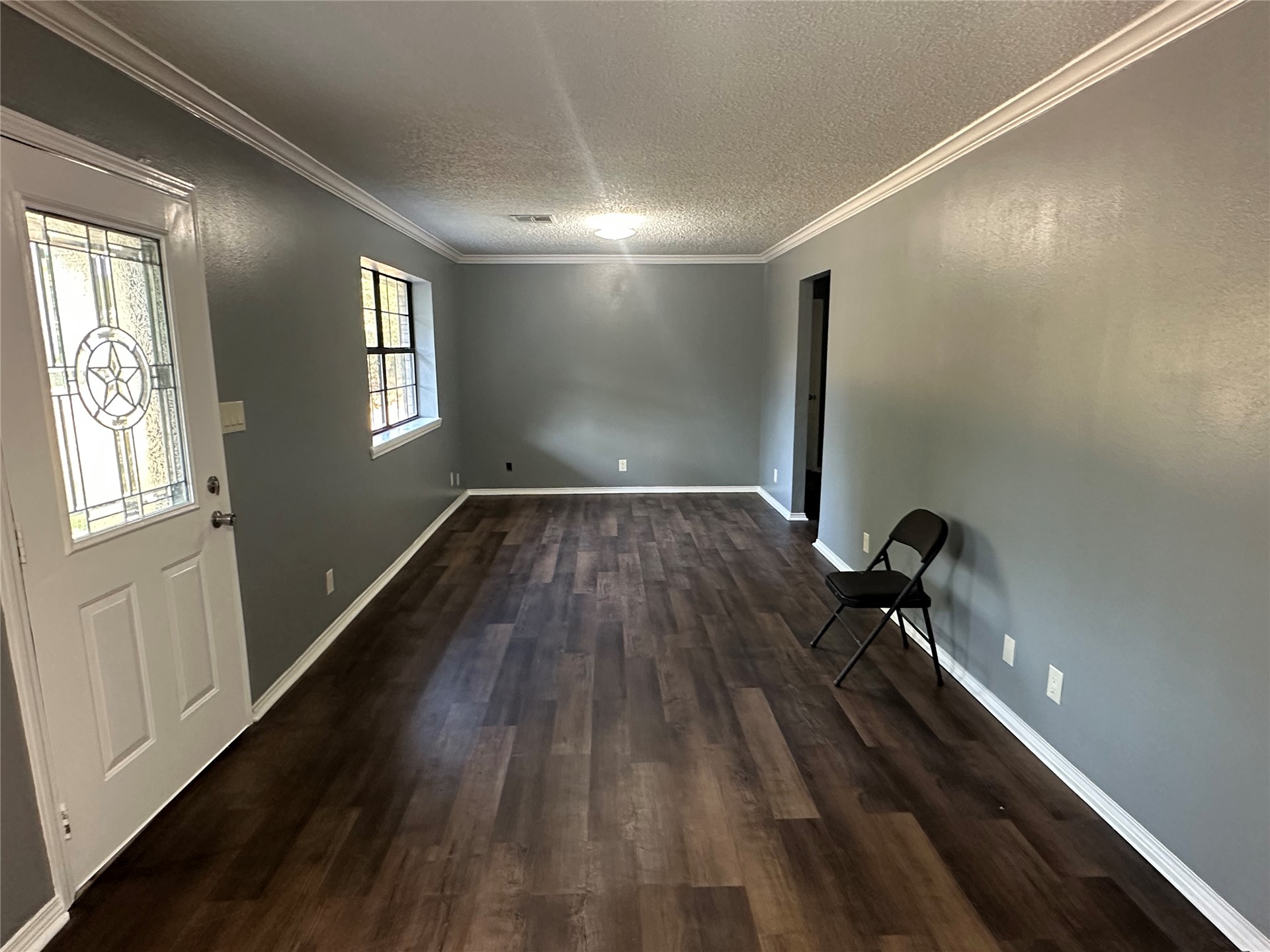 413 E Leecraft Property Photo 10