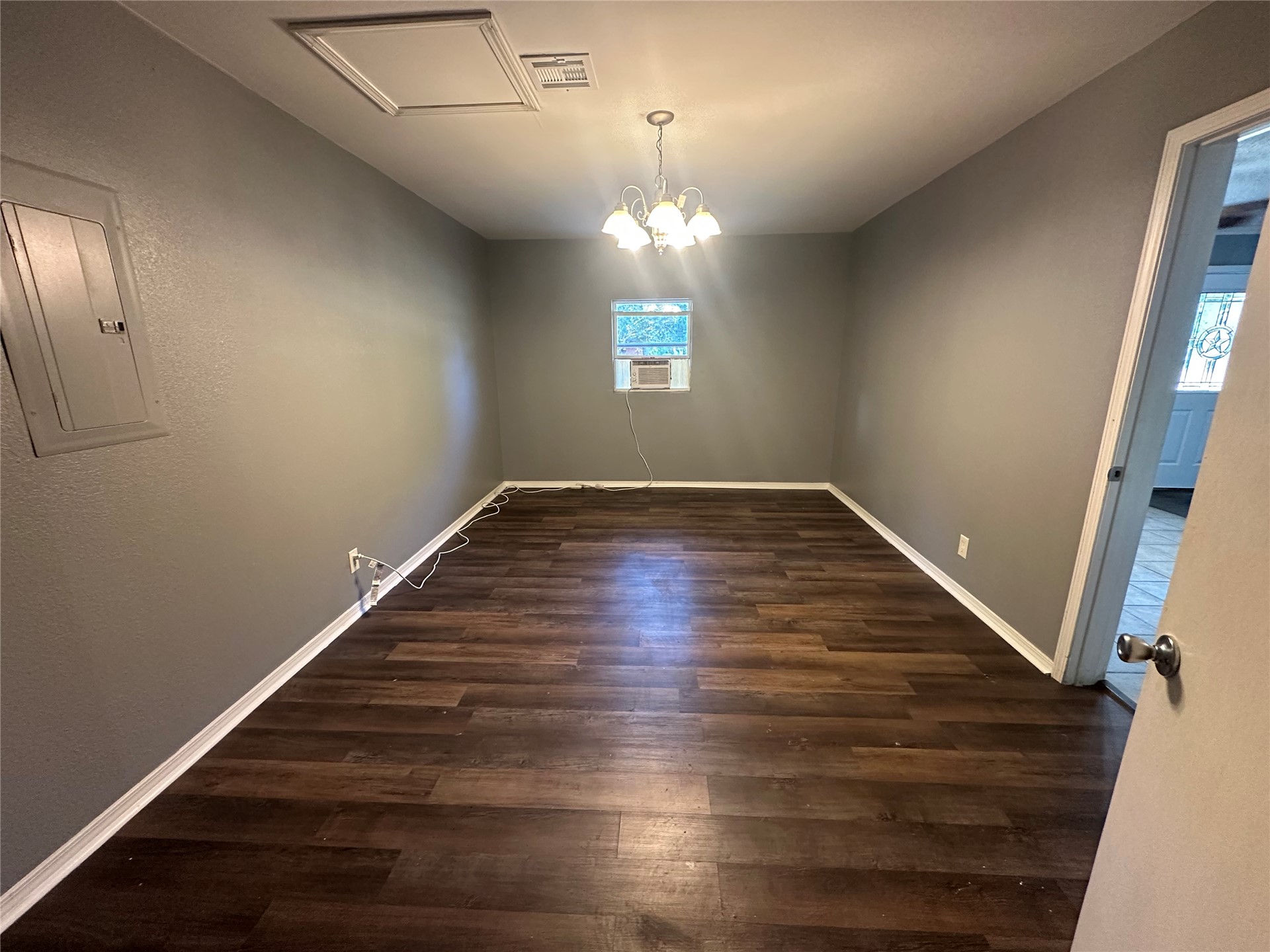 413 E Leecraft Property Photo 16