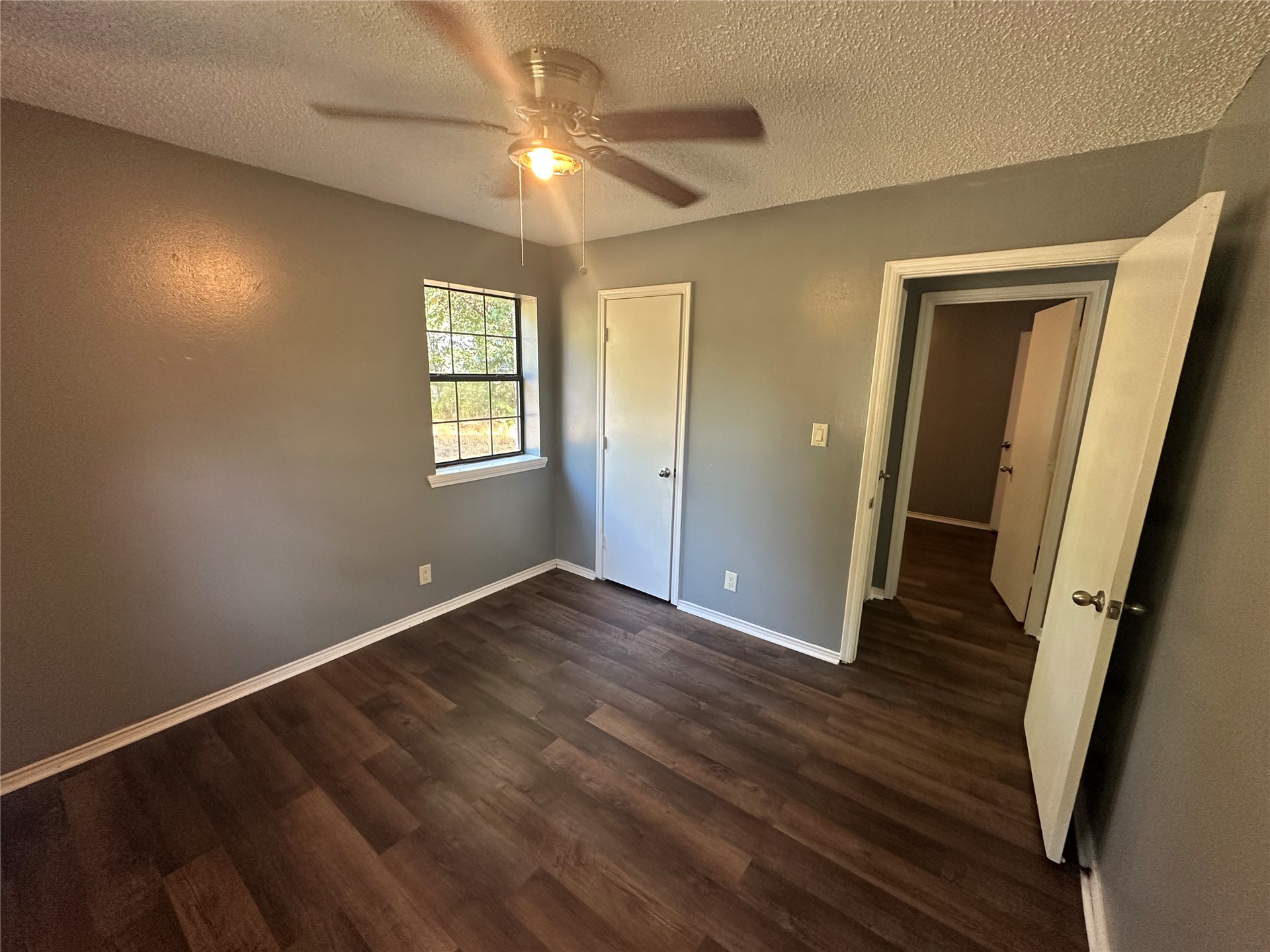 413 E Leecraft Property Photo 19