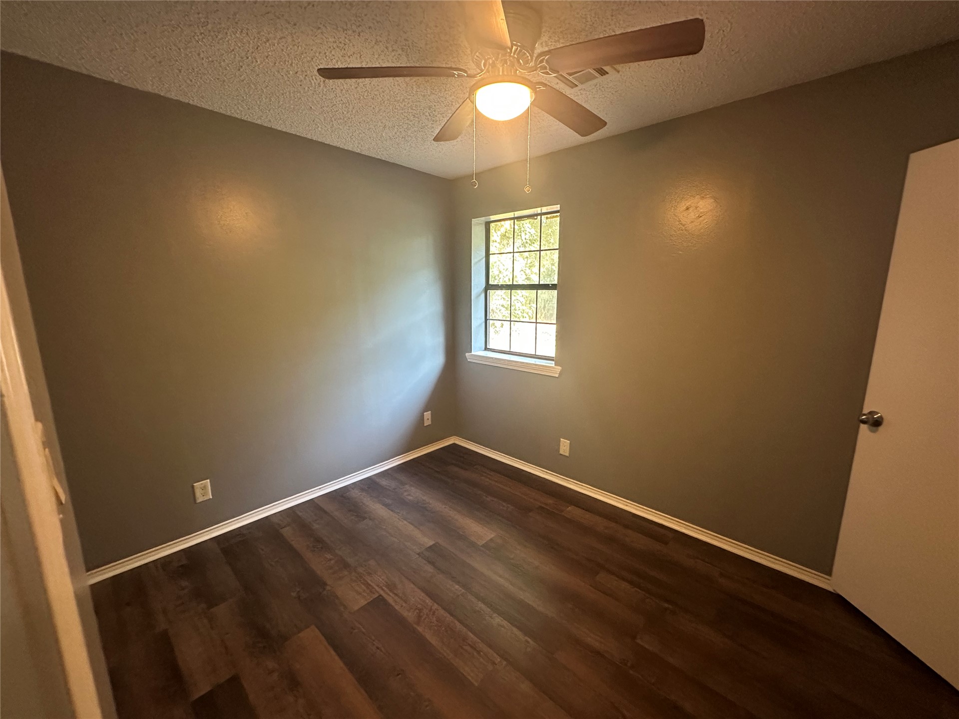 413 E Leecraft Property Photo 20