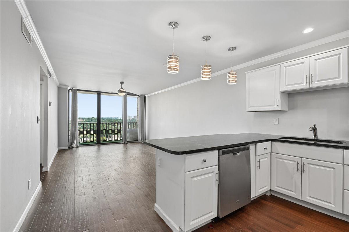1502 S Boulder Avenue 14k Property Photo 10