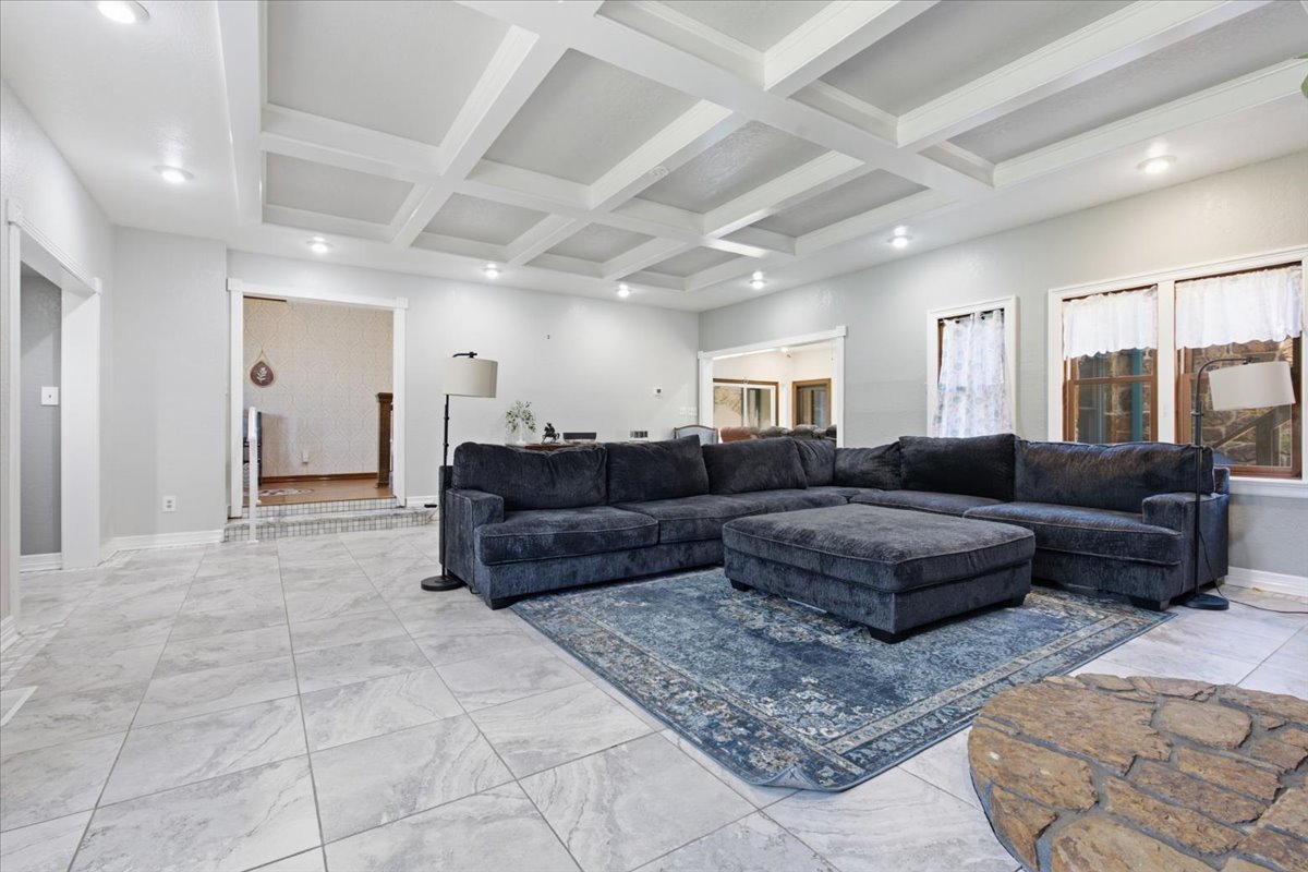 9421 County Road 3670 Property Photo 5
