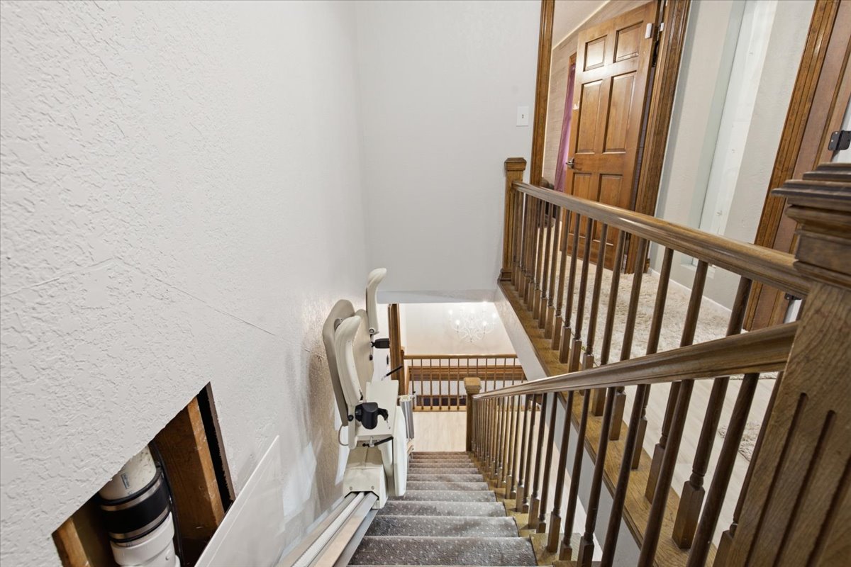 9421 County Road 3670 Property Photo 34