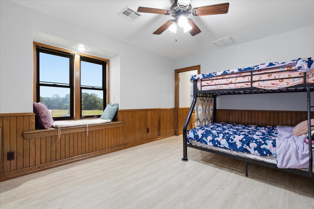 9421 County Road 3670 Property Photo 40