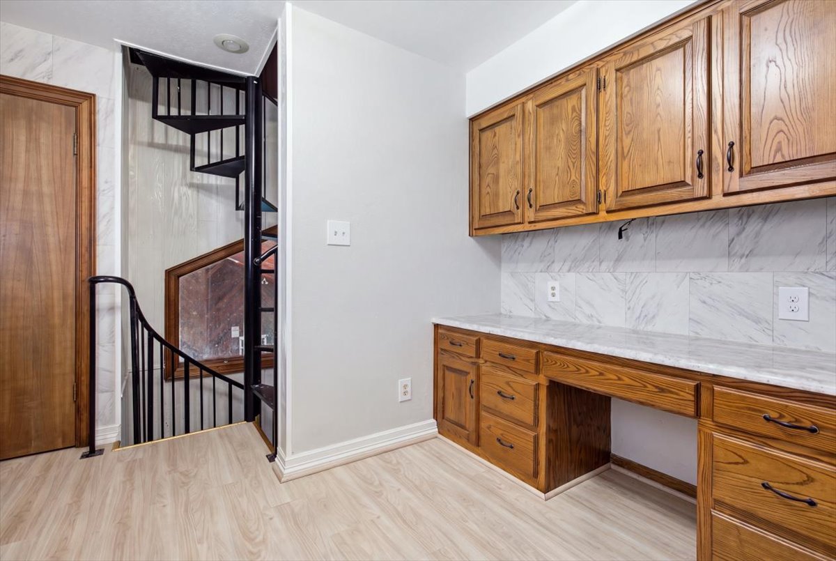 9421 County Road 3670 Property Photo 45