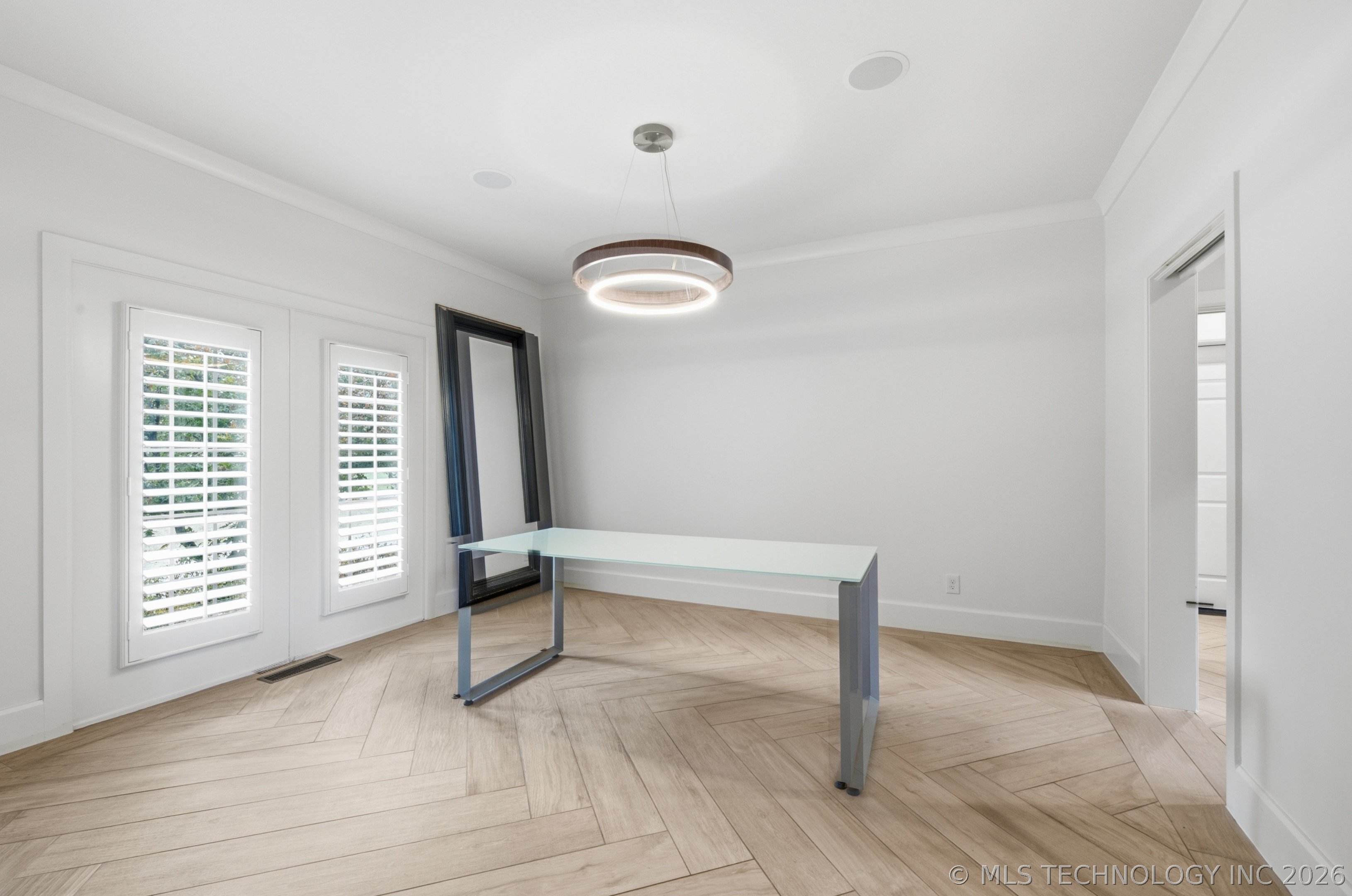 6960 Foxbriar Drive Property Photo 17