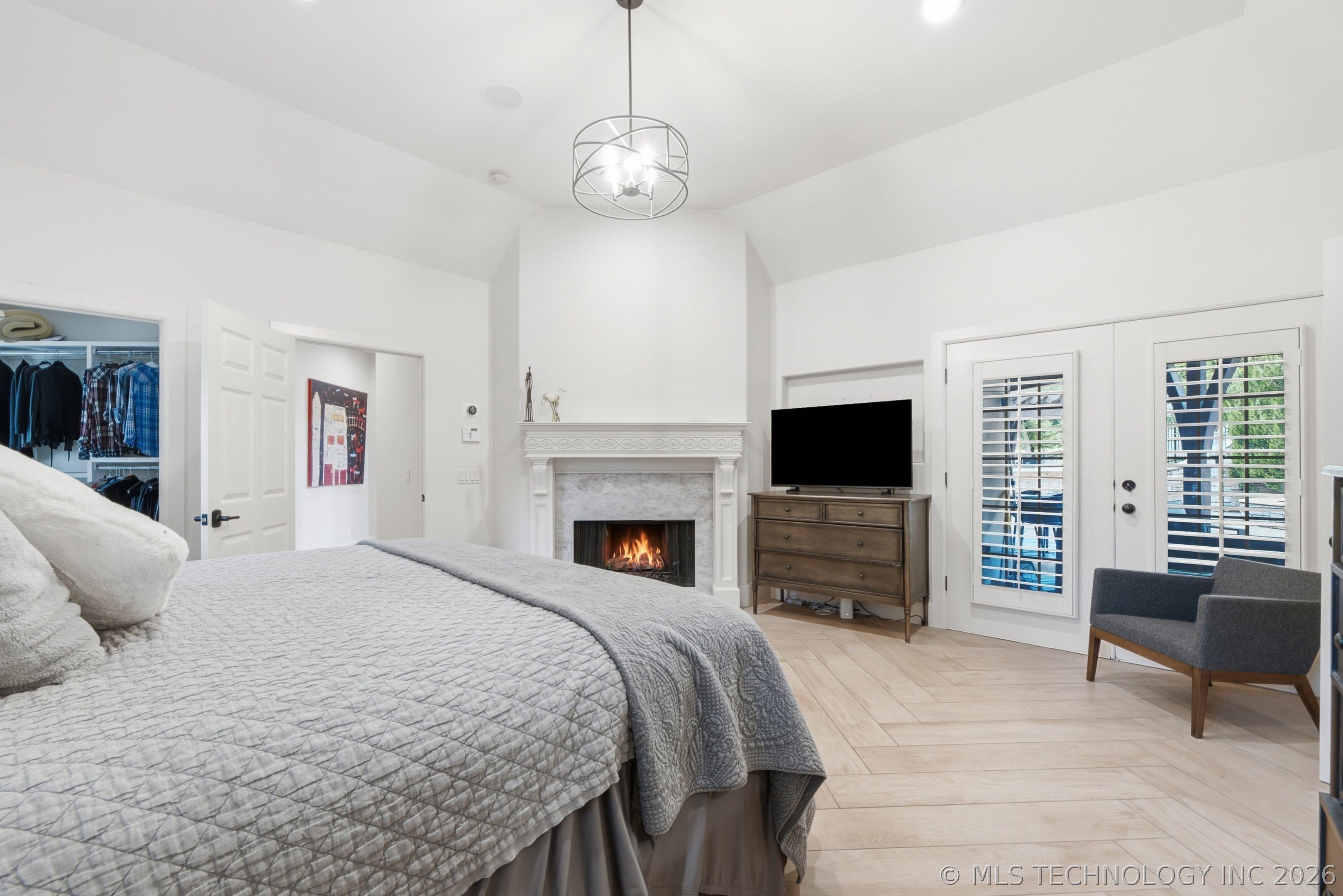 6960 Foxbriar Drive Property Photo 20