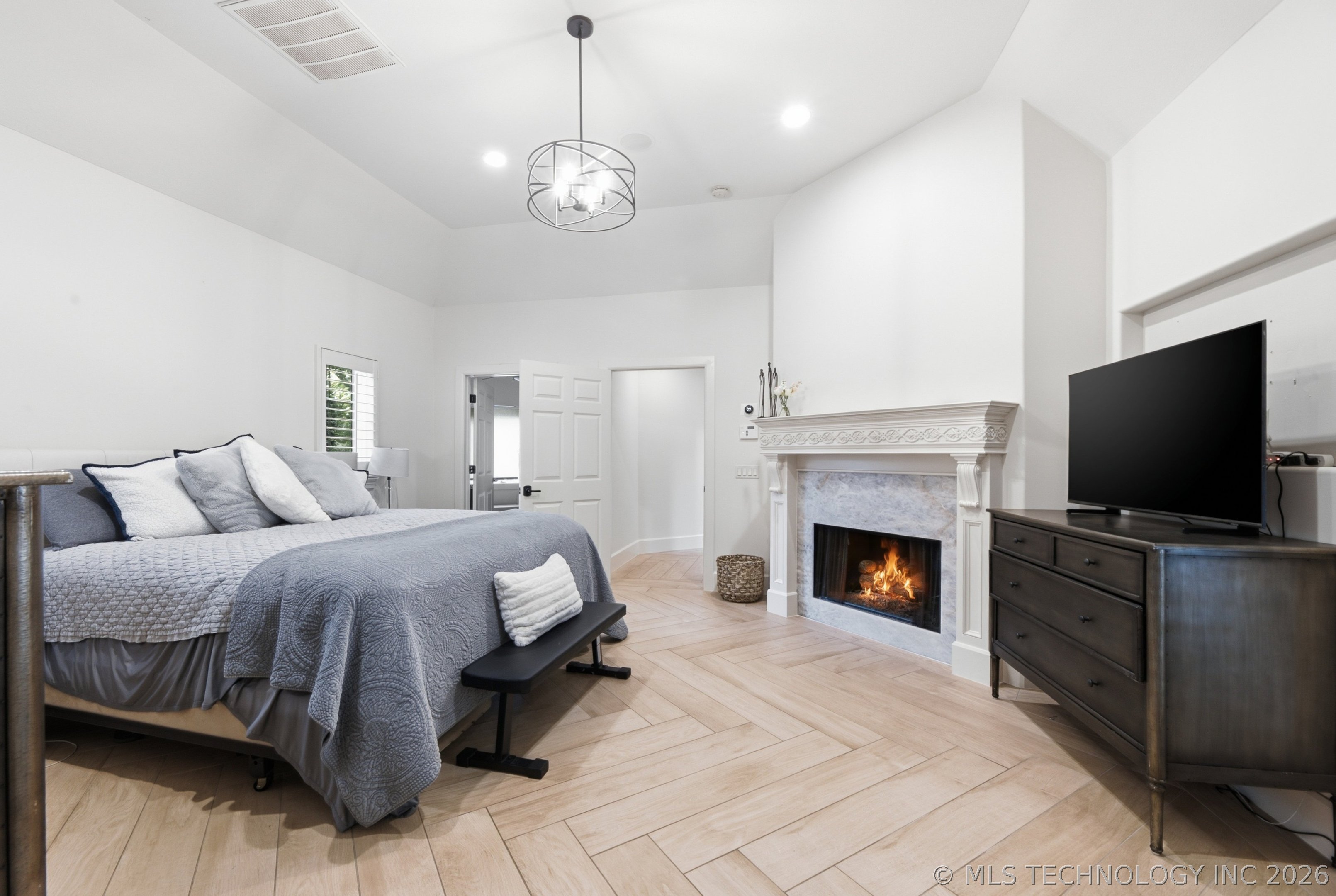 6960 Foxbriar Drive Property Photo 21