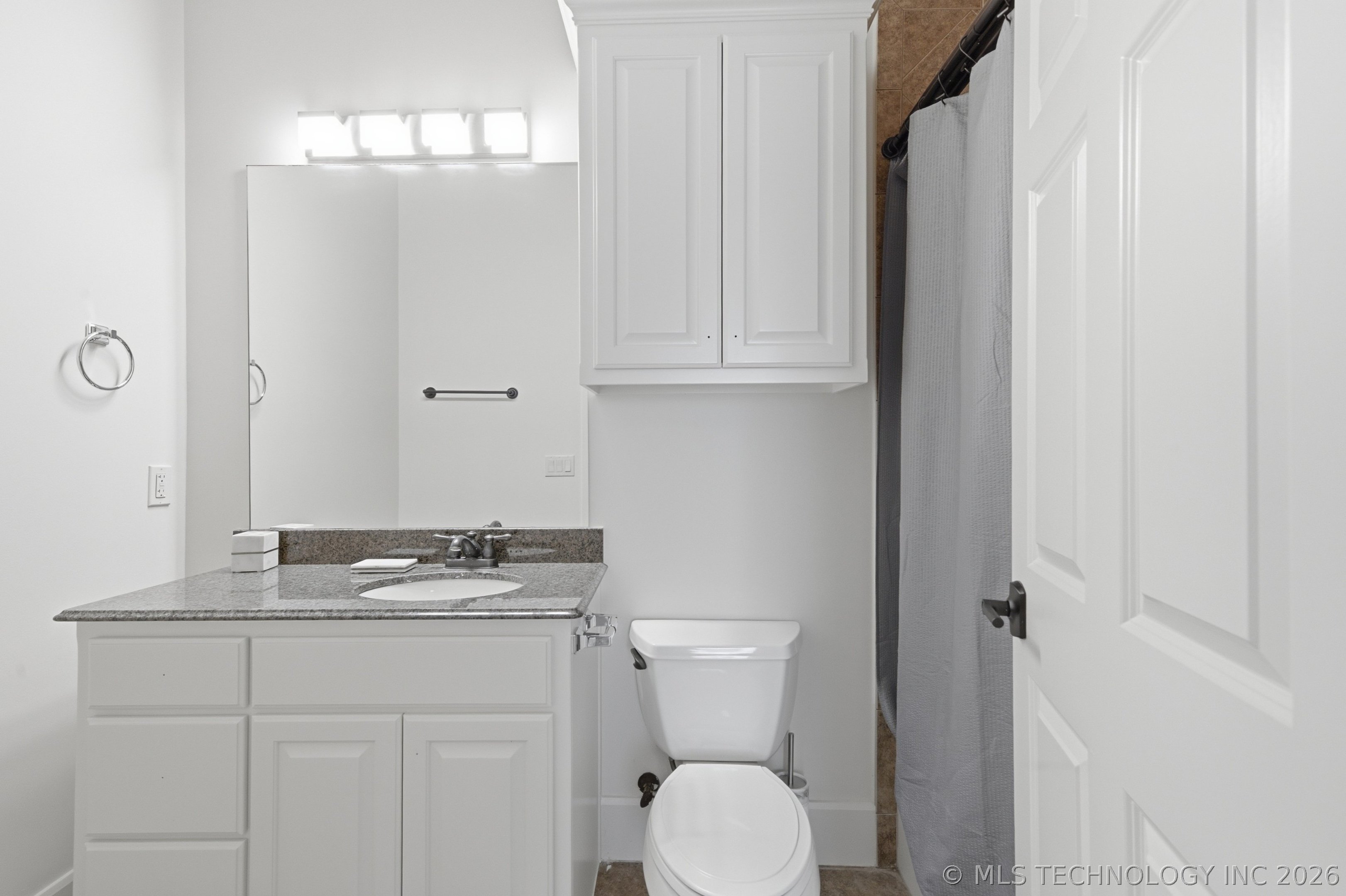 6960 Foxbriar Drive Property Photo 27