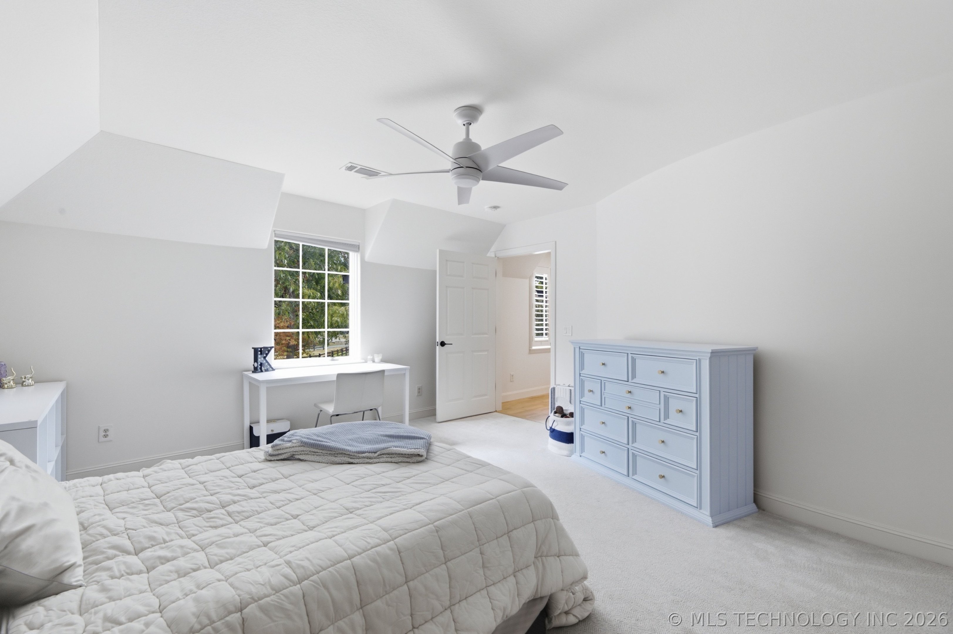6960 Foxbriar Drive Property Photo 30