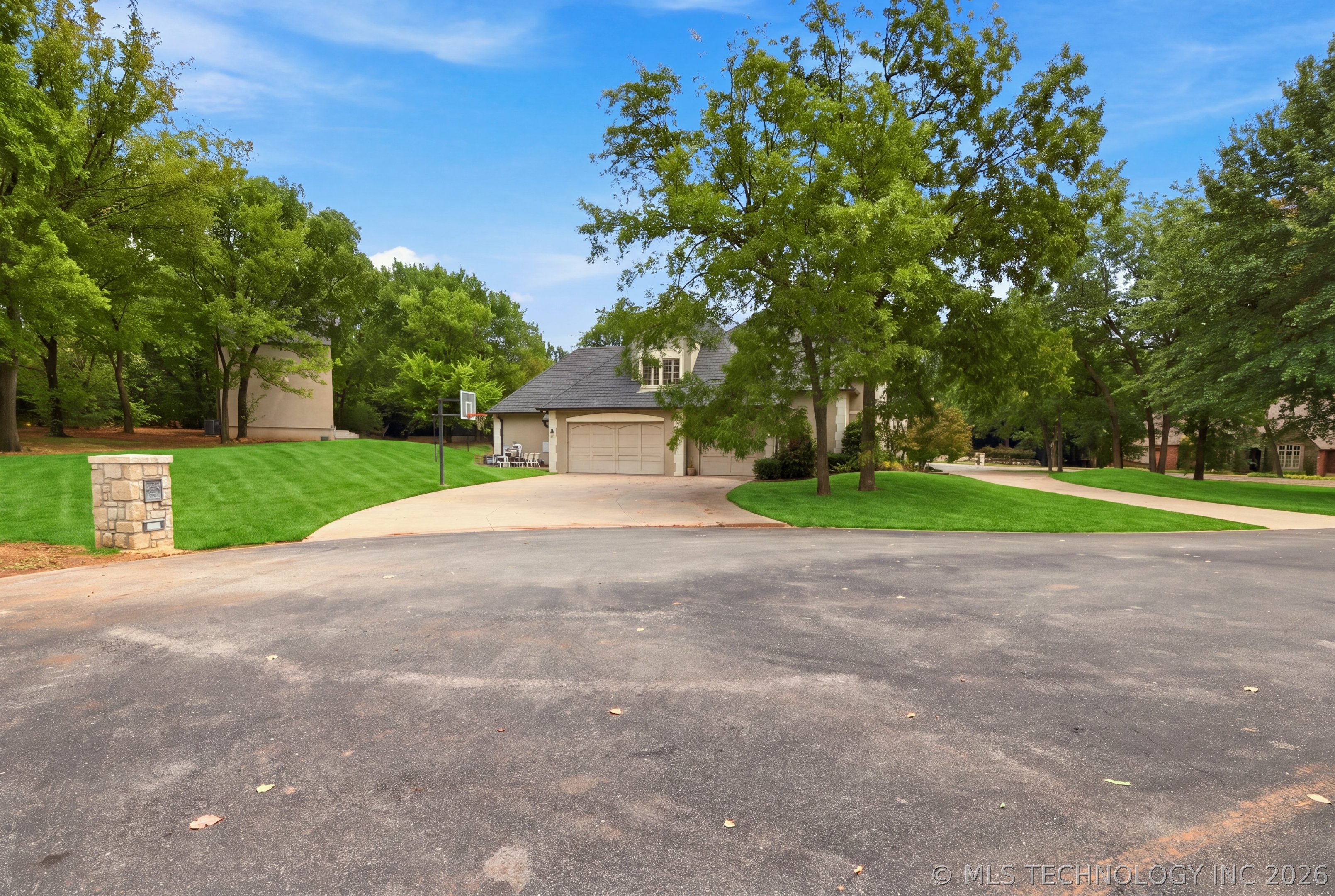 6960 Foxbriar Drive Property Photo 58