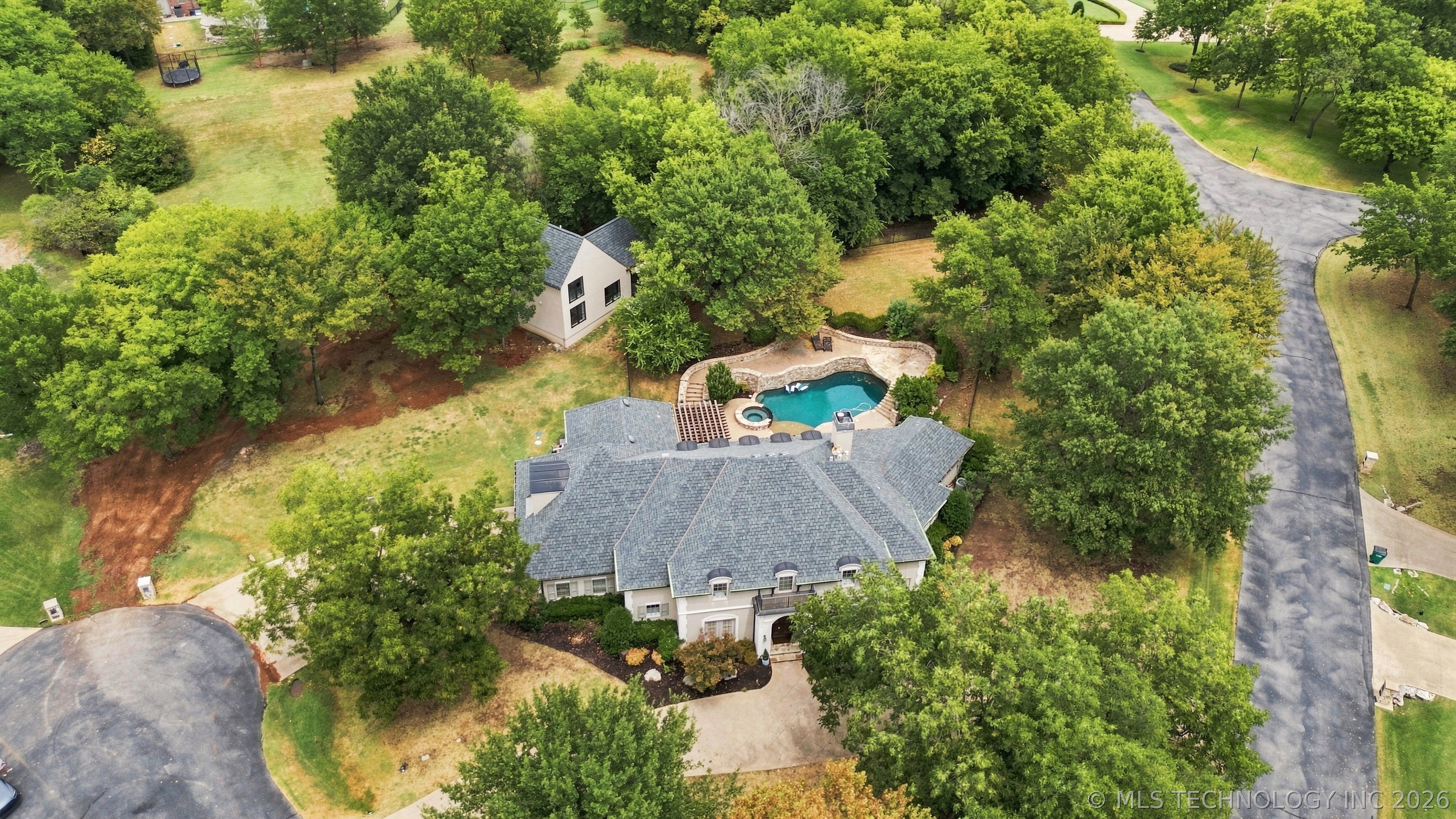 6960 Foxbriar Drive Property Photo 60