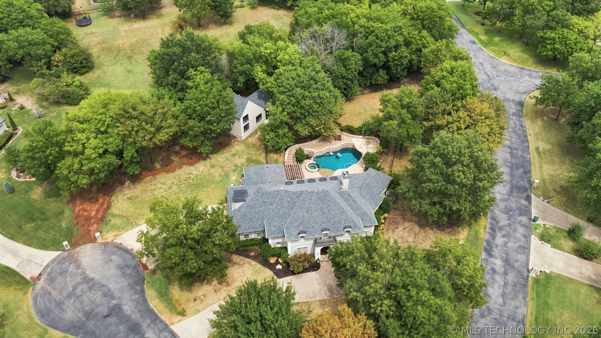 6960 Foxbriar Drive Property Photo 62