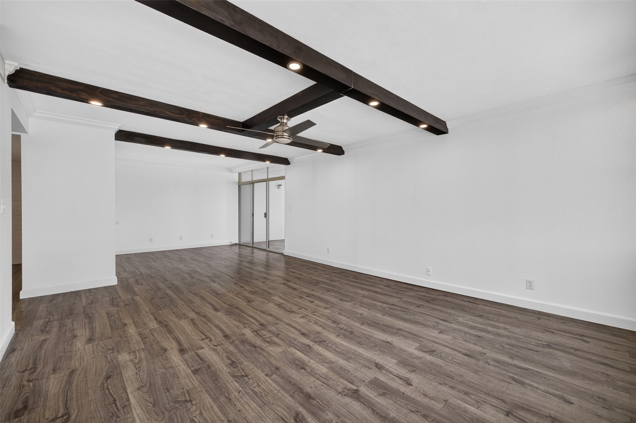 410 W 7th Street 828 Property Photo 45