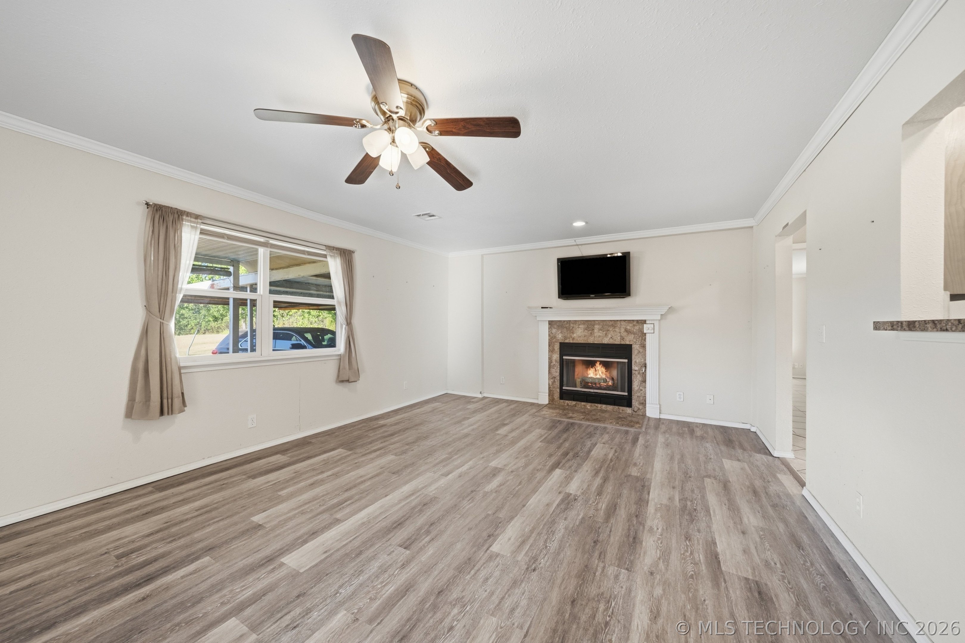 19375 Redbud Drive Property Photo 6