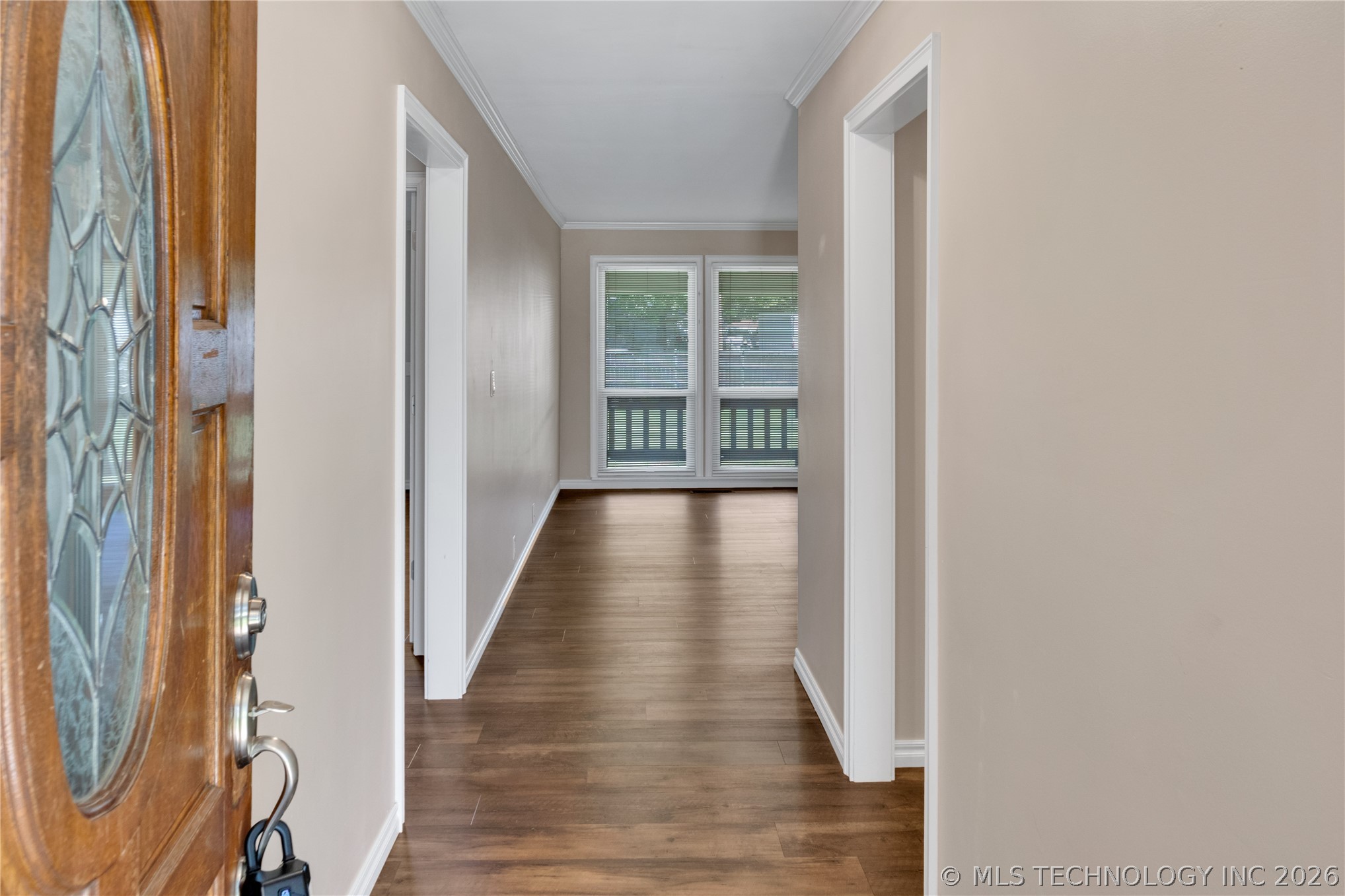 513 E B. Street Property Photo 6