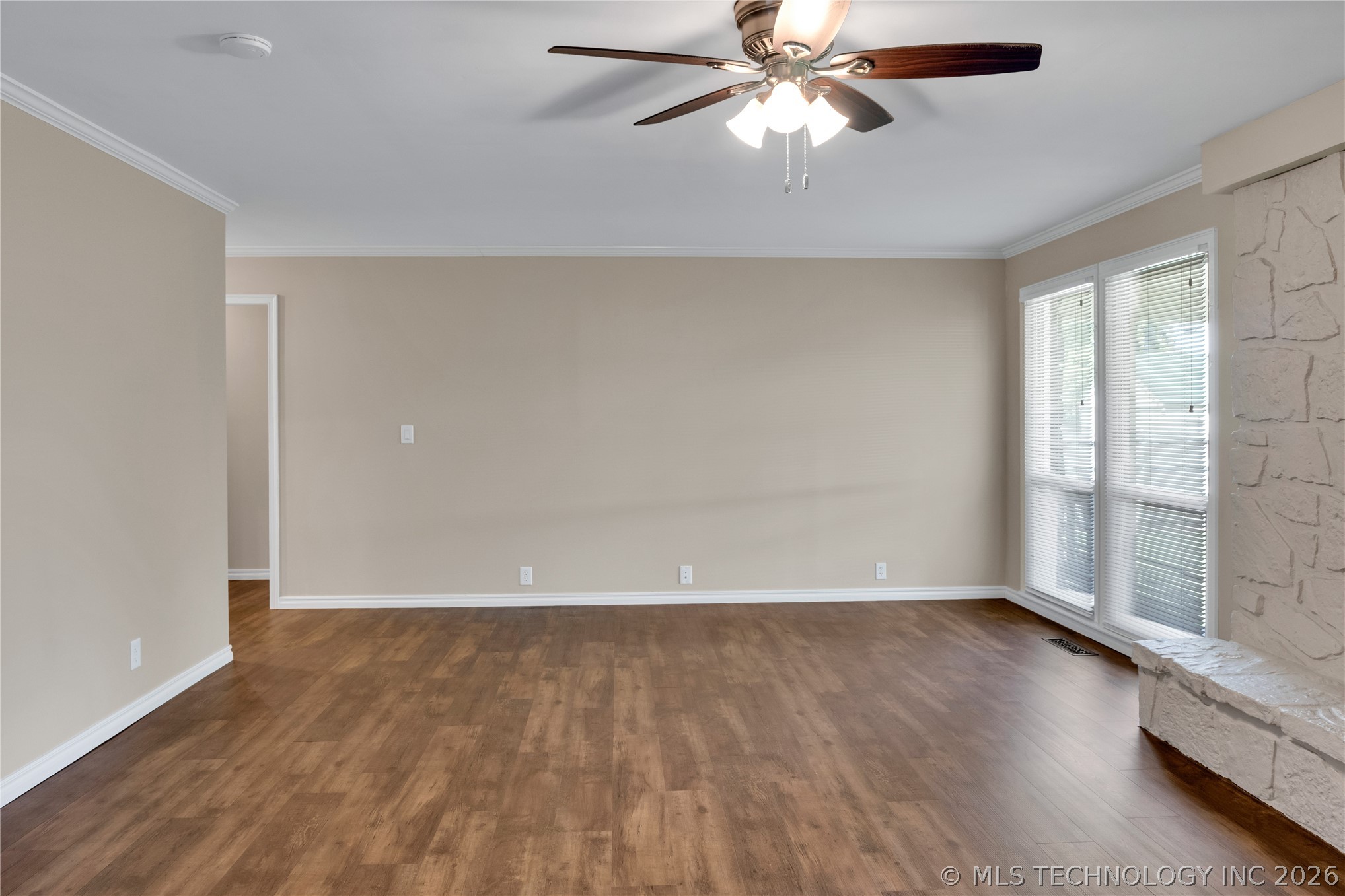 513 E B. Street Property Photo 12