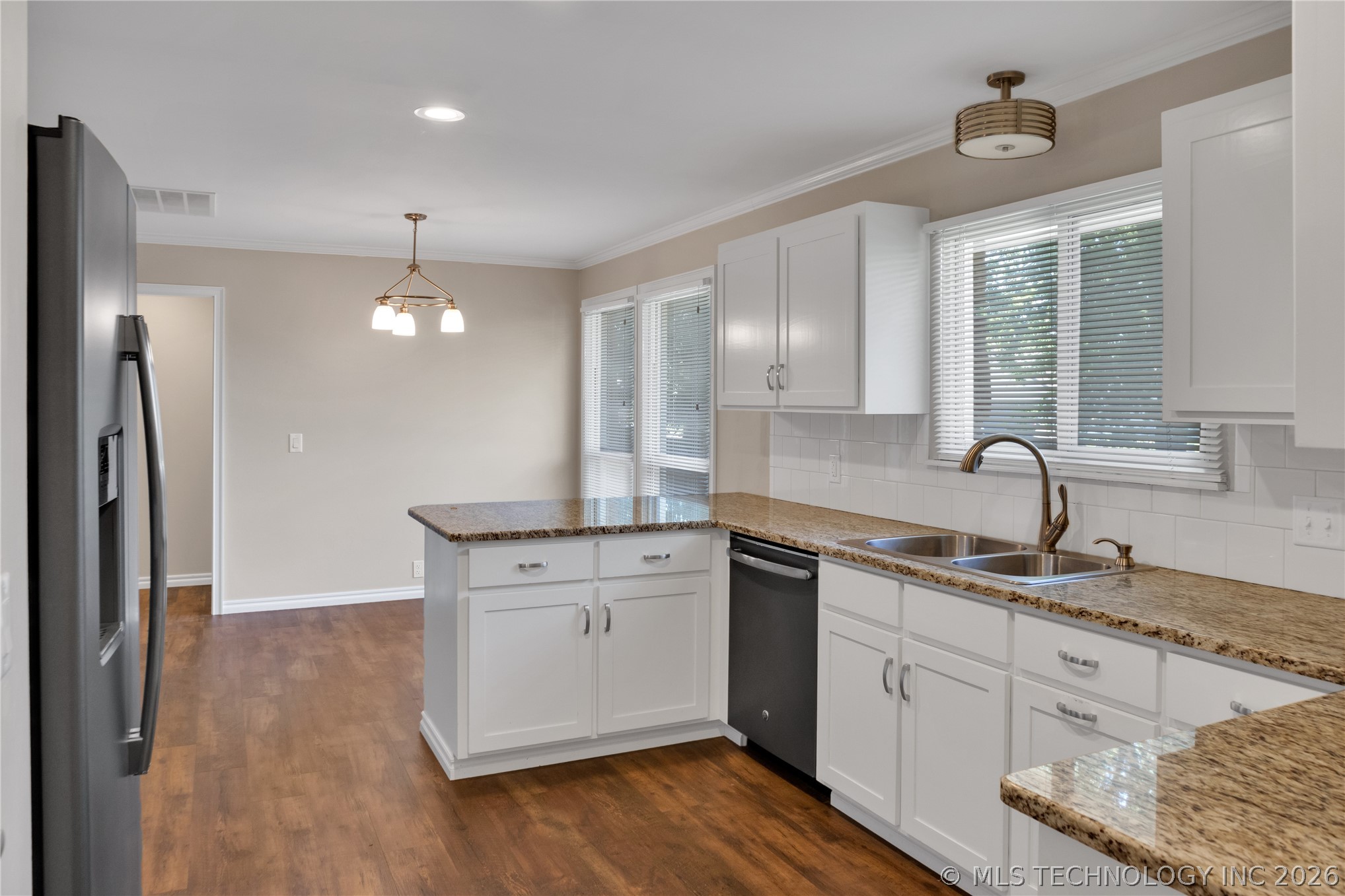 513 E B. Street Property Photo 15