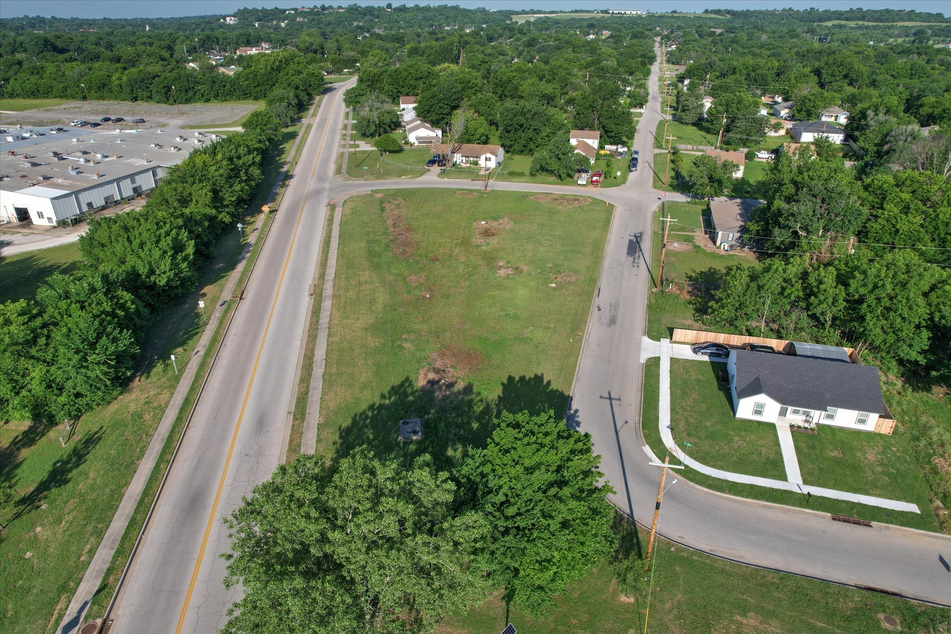 2715 N Kenosha Avenue Property Photo 7