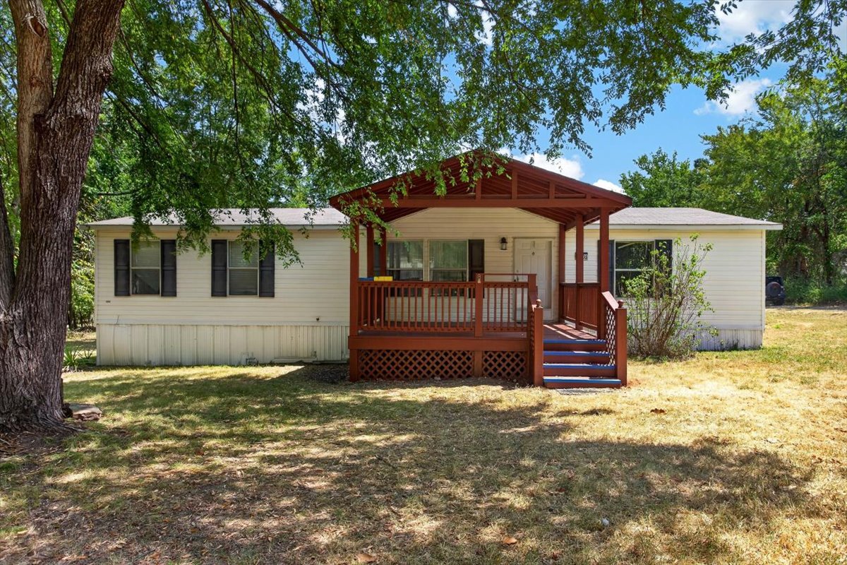 39908 Texas Avenue Property Photo 1