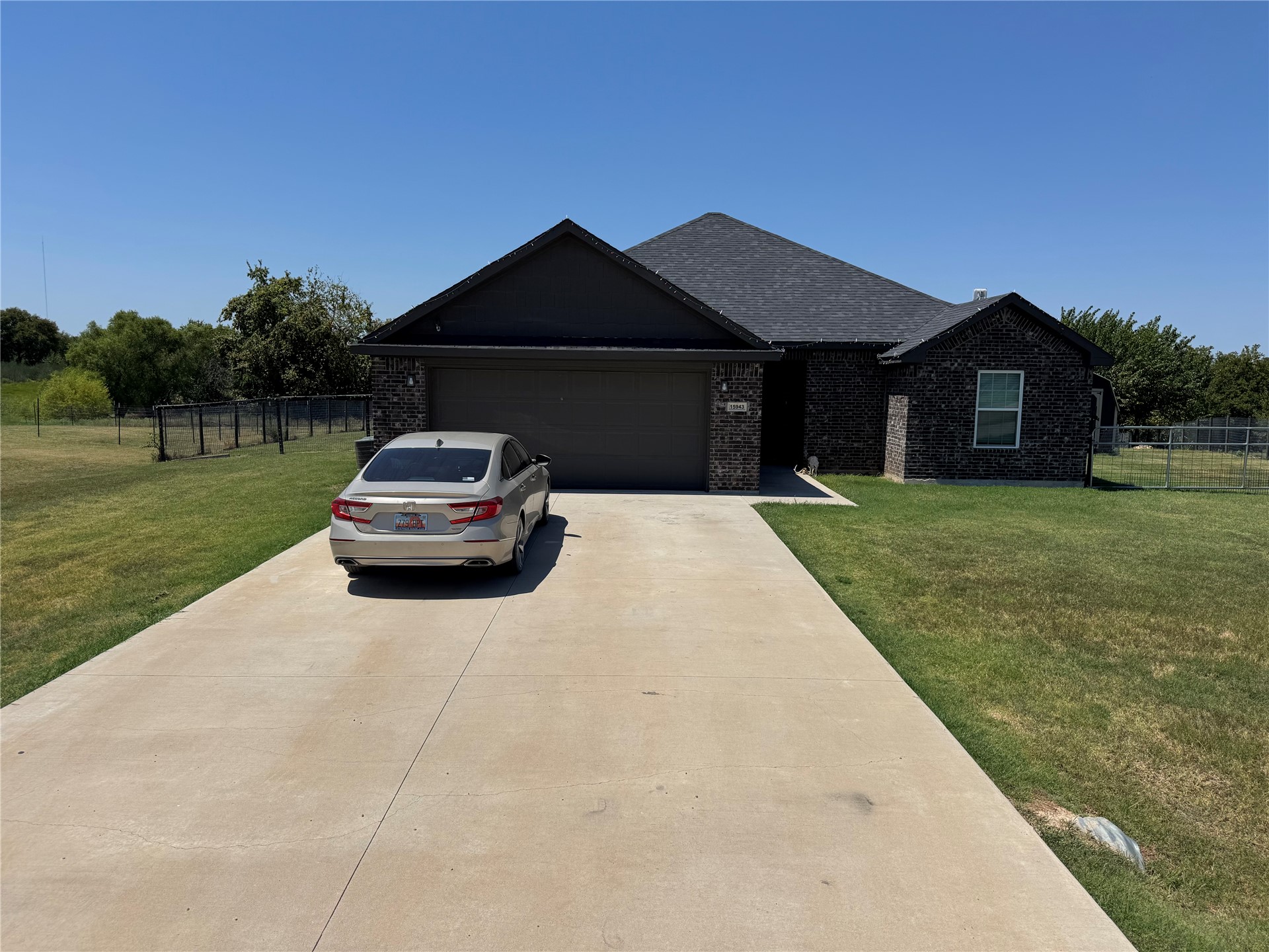 15943 Sunflower Lane Property Photo 1