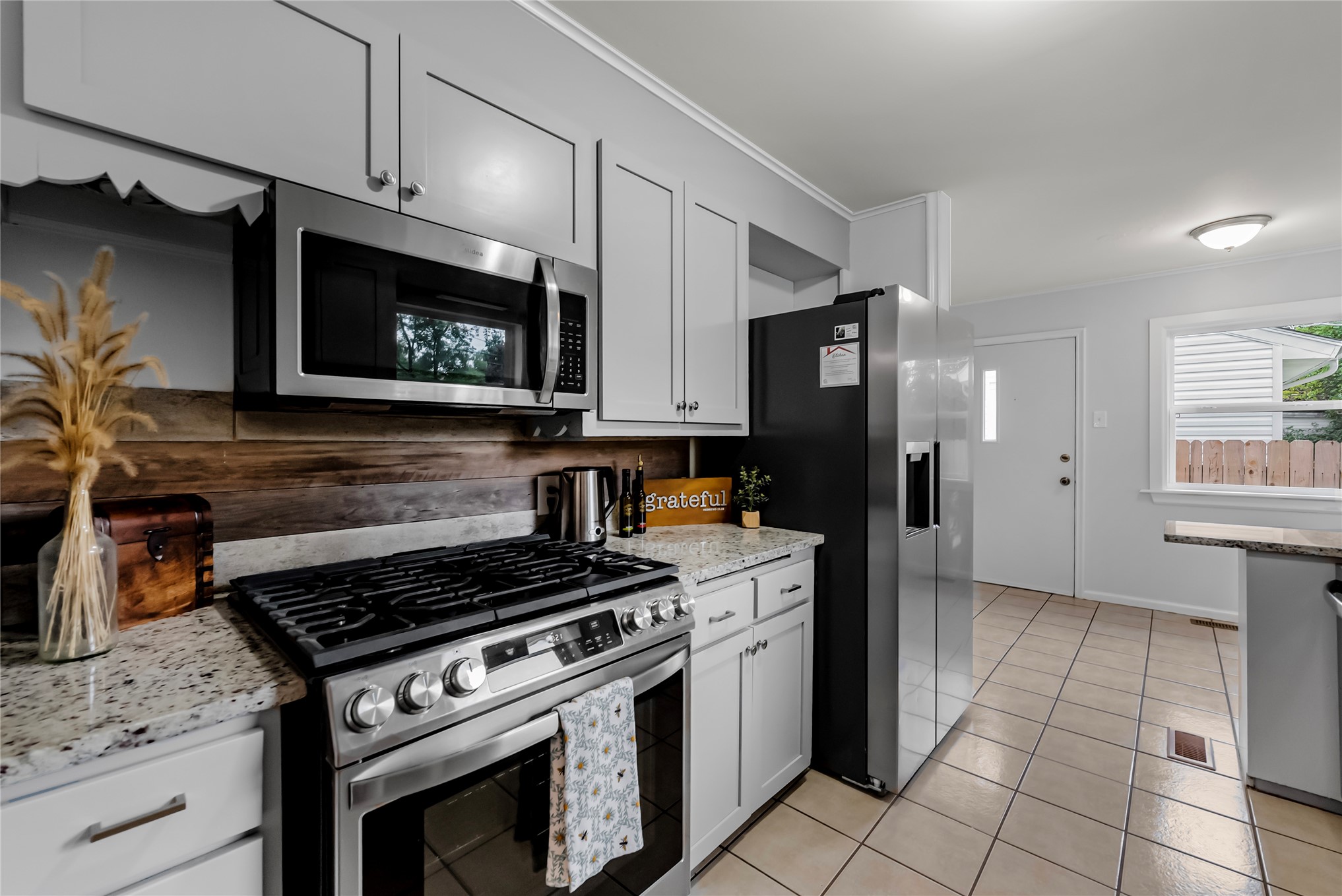 5173 S Troost Avenue Property Photo 6