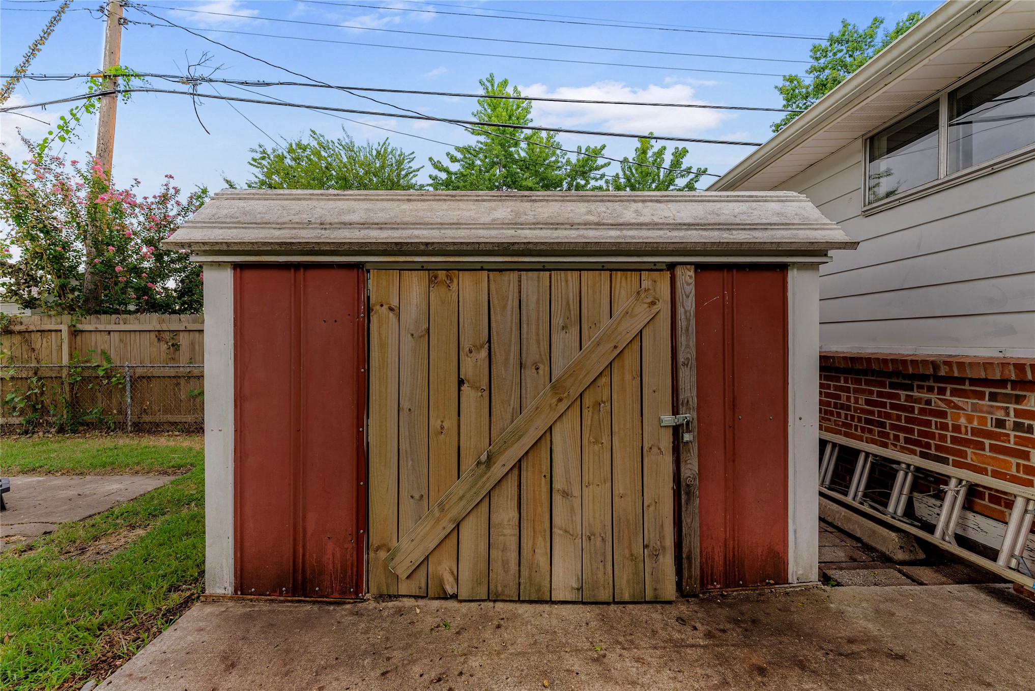 5173 S Troost Avenue Property Photo 14