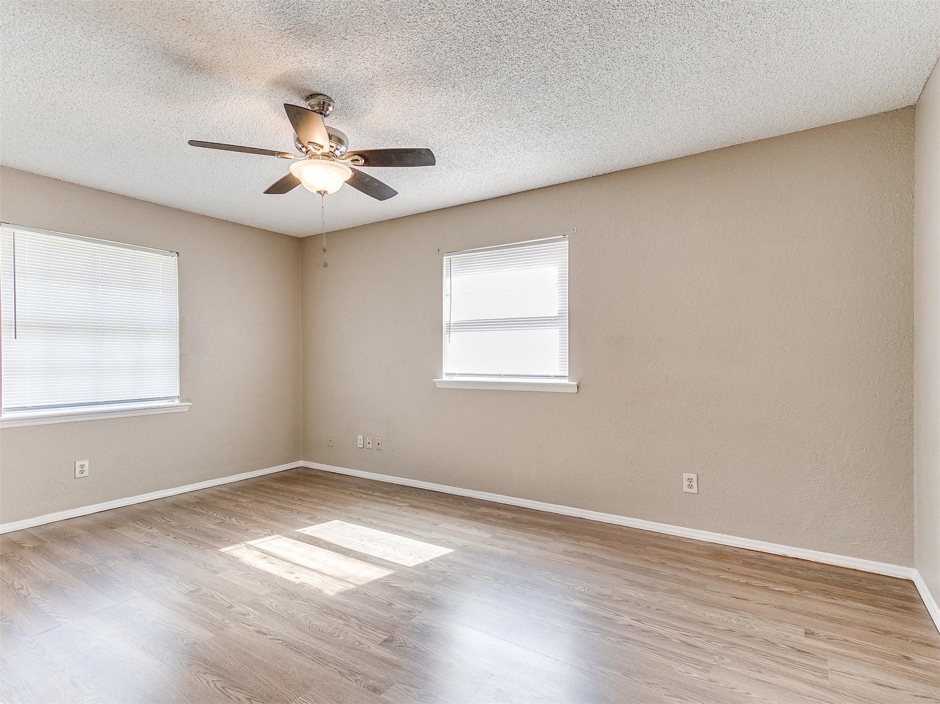 10132 E 27th Street Property Photo 10