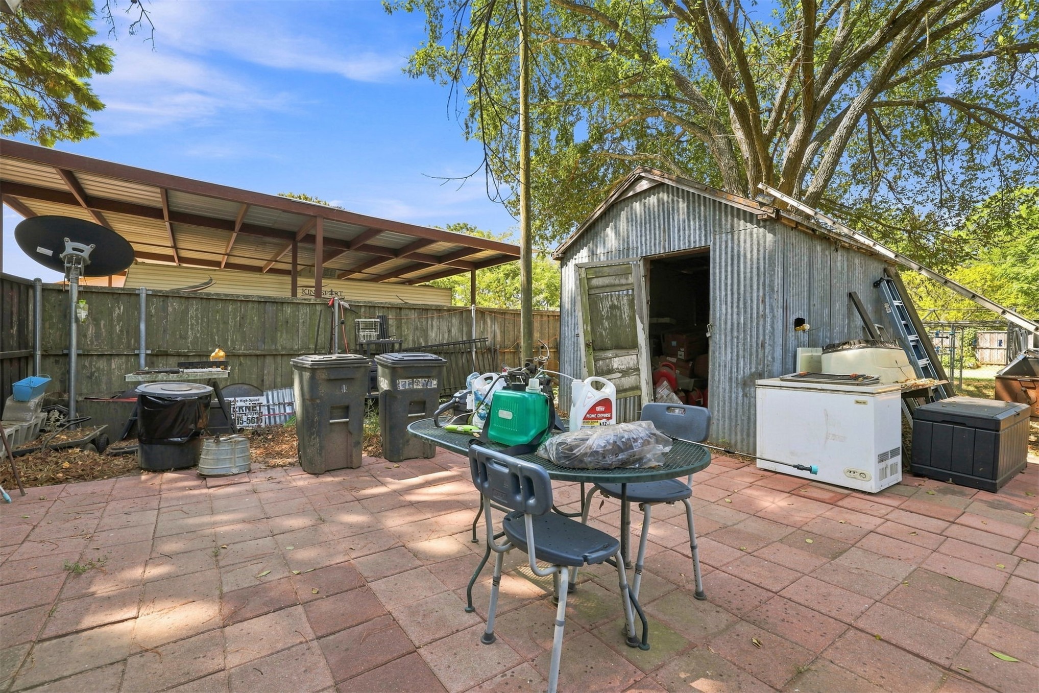 201 Smith Property Photo 16
