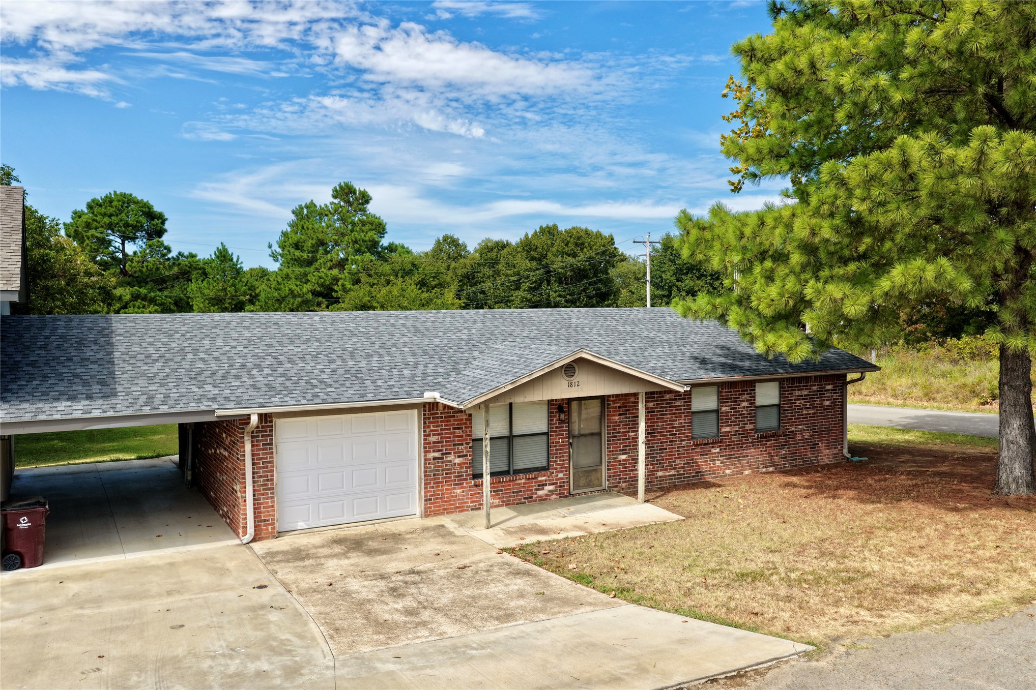 1812 Sunset Drive