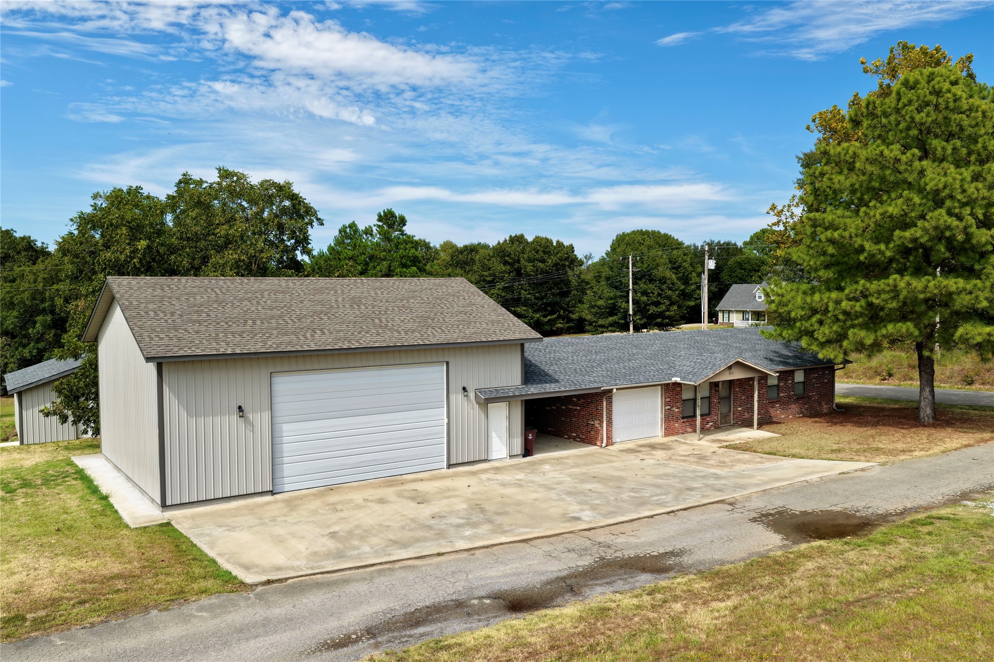 1812 Sunset Drive Property Photo 5