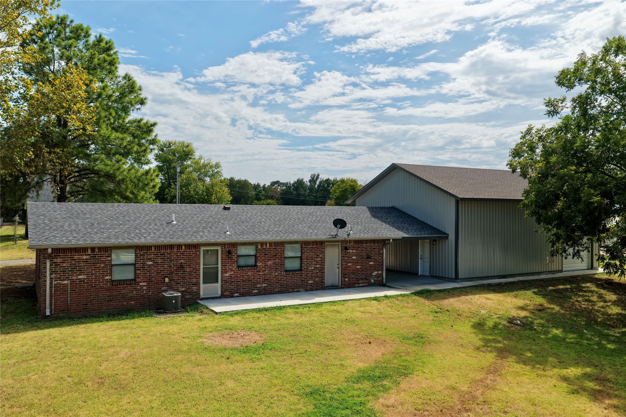 1812 Sunset Drive Property Photo 7