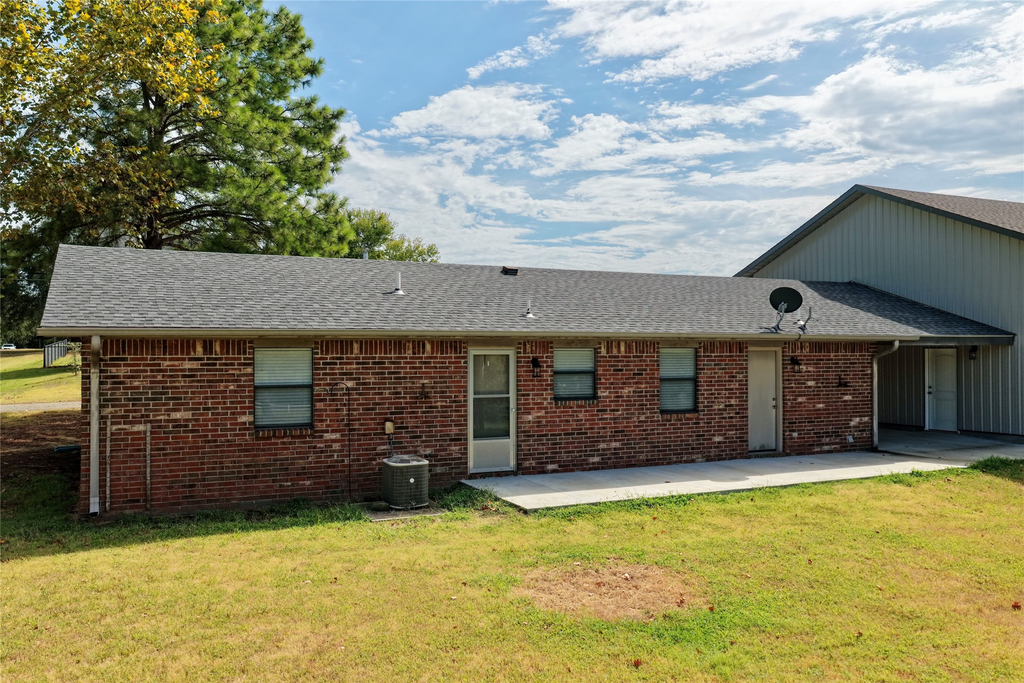 1812 Sunset Drive Property Photo 8