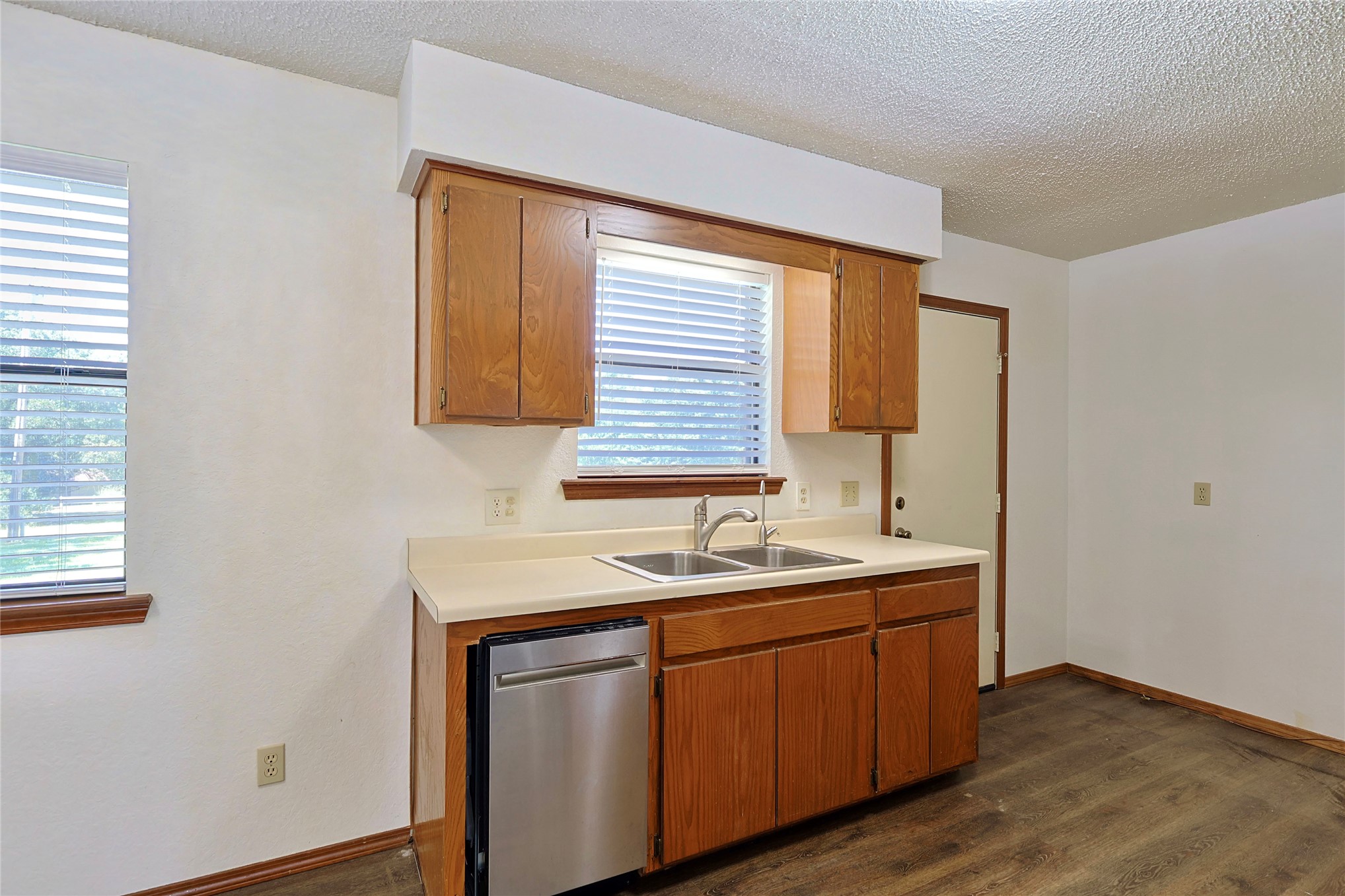 1812 Sunset Drive Property Photo 21