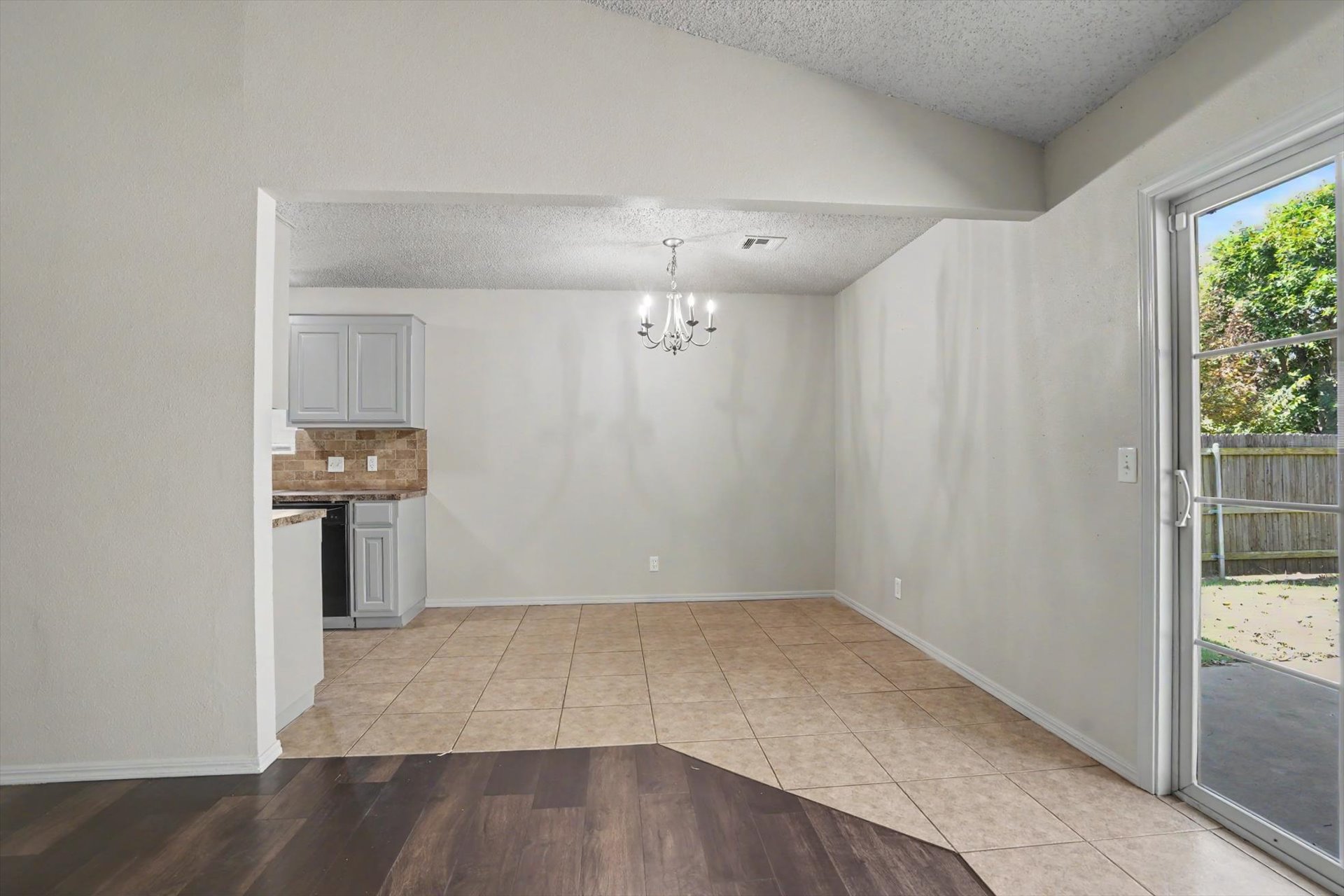 3346 S 141st East Avenue Property Photo 12